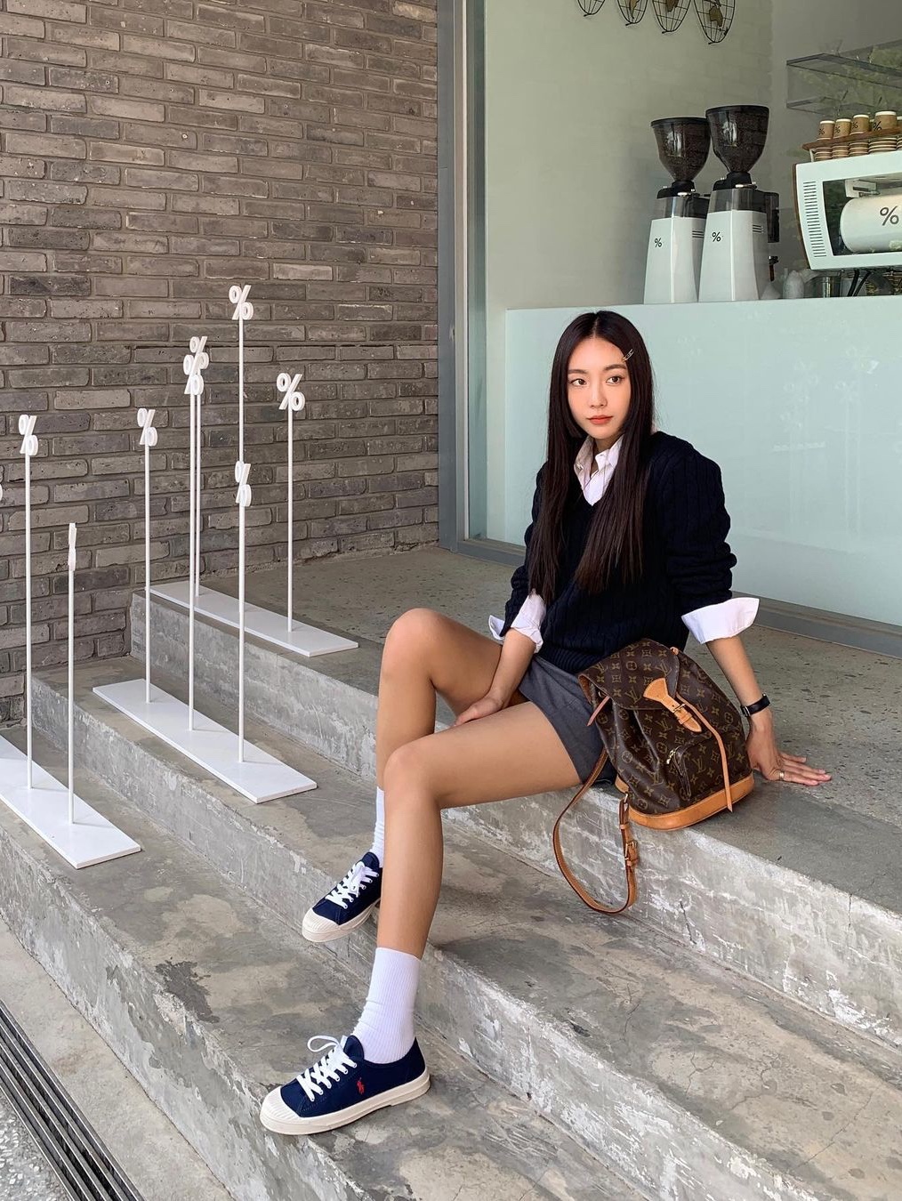 Louis Vuitton Montsouris PM Monogram 착용 스타일