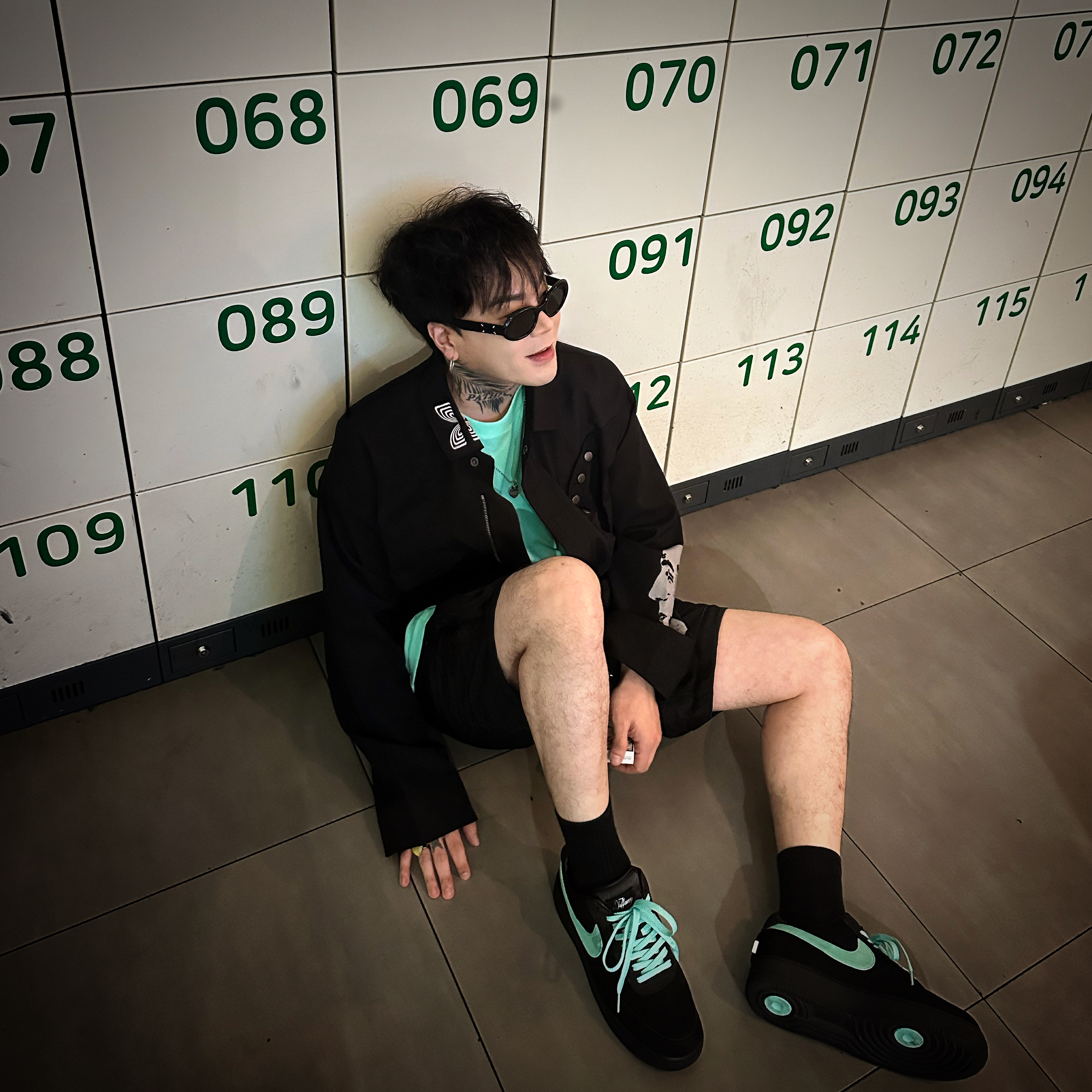 Nike x Tiffany & Co. Air Force 1 Low SP 1837, Gentle Monster x Maison Margiela MM005 Black Black 착용 스타일