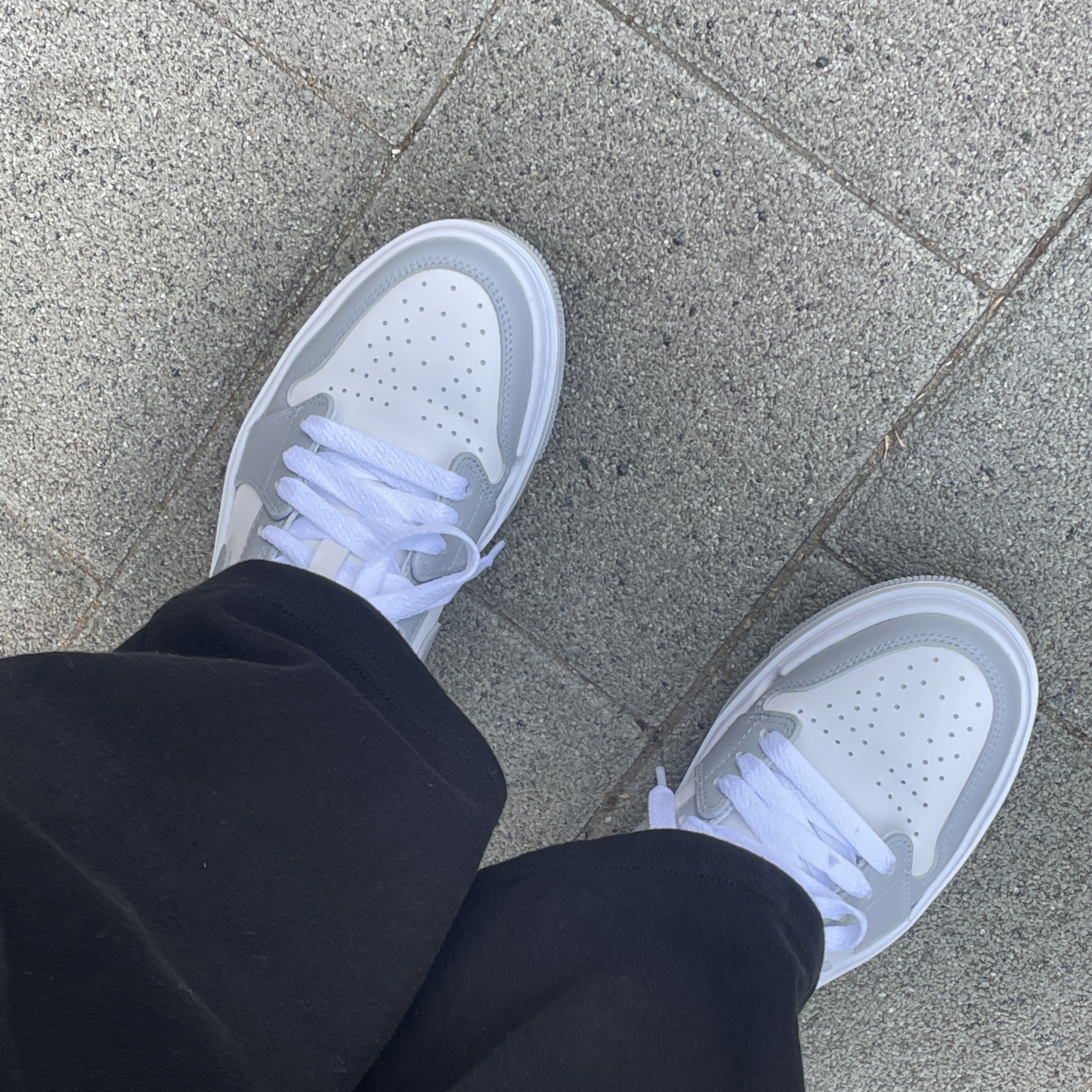(W) Jordan 1 Elevate Low White and Wolf Grey 착용 스타일