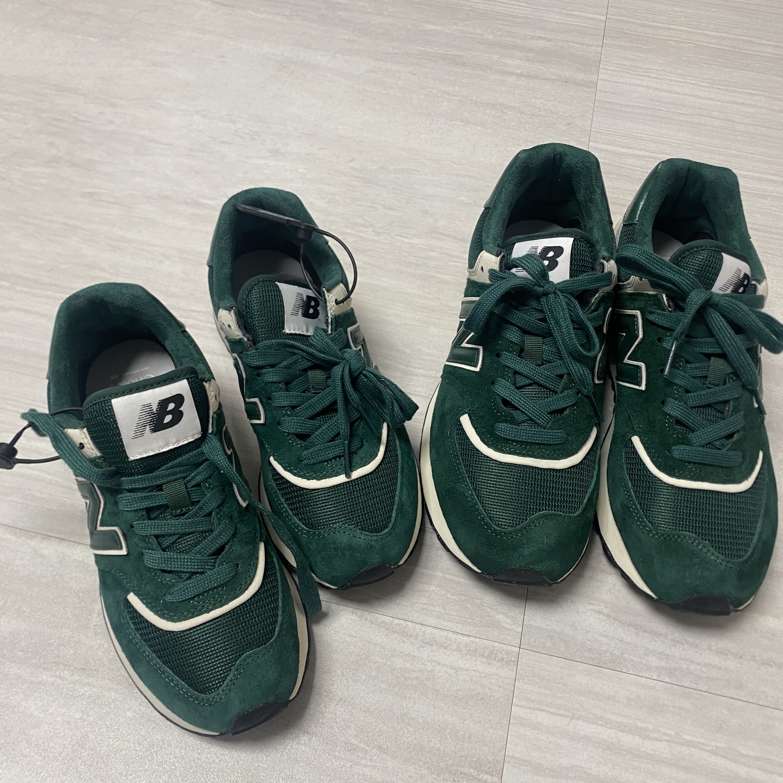 New Balance 574 Legacy Green 착용 스타일