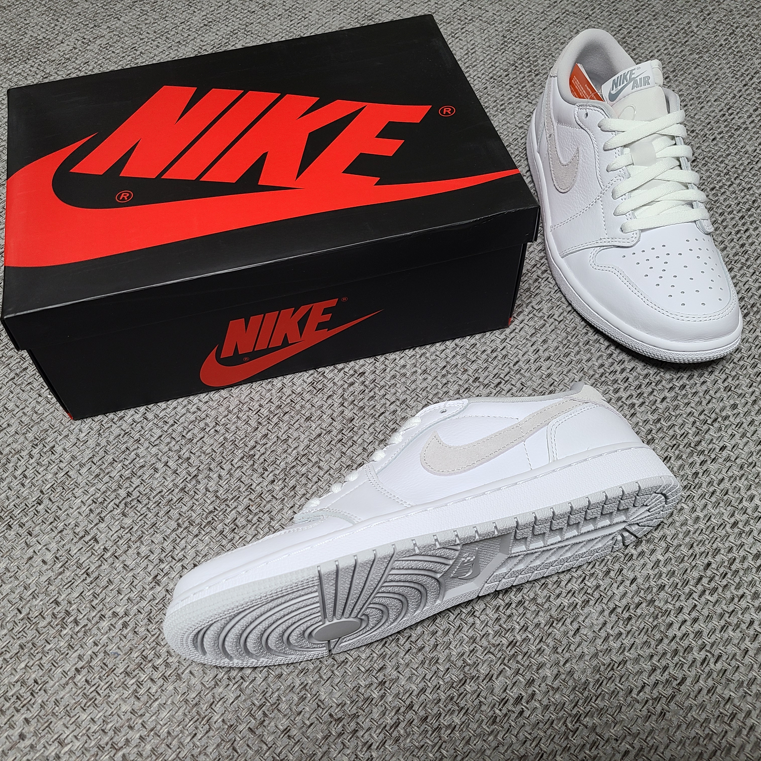 Jordan 1 Low OG Neutral Grey 착용 스타일
