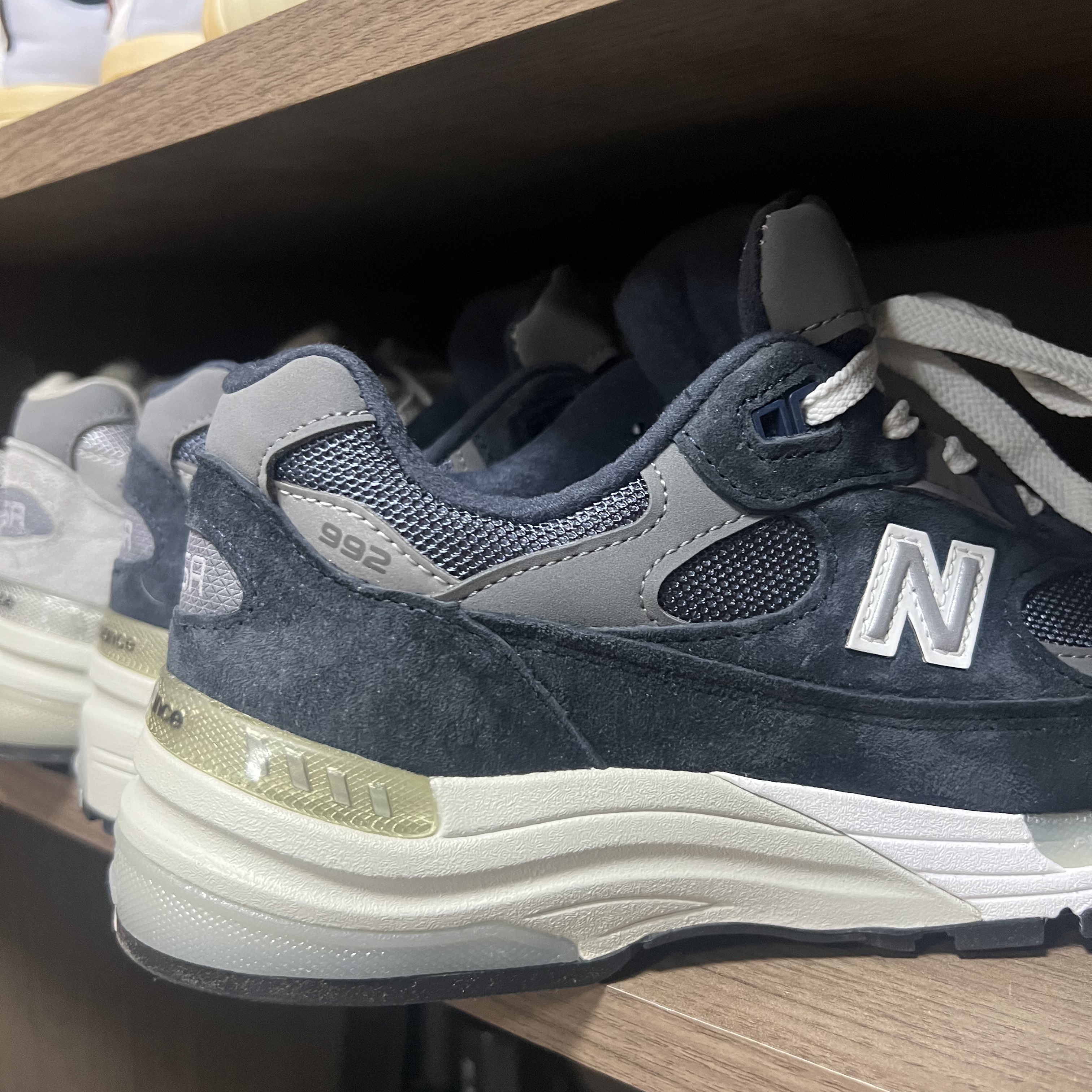 New Balance 992 Made in USA Navy 착용 스타일