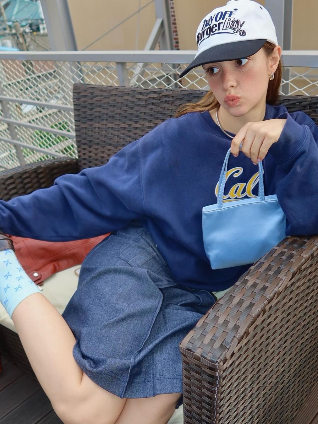 Hai Little Silk Bag Light Blue 착용 스타일
