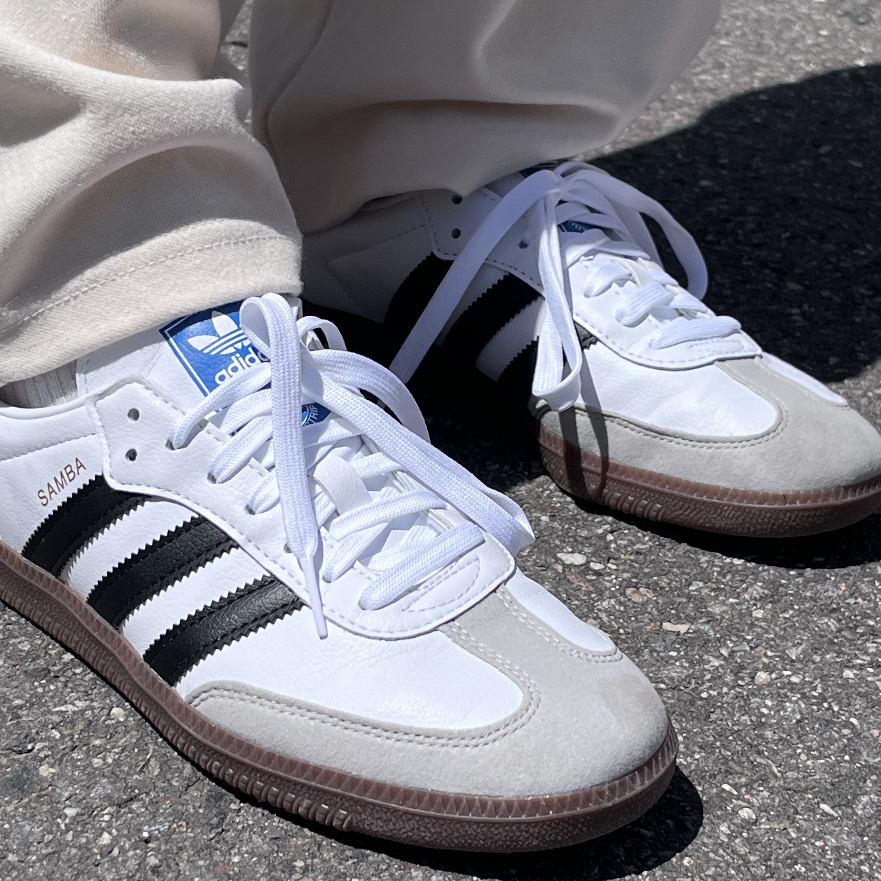 Adidas Samba Vegan White Black 착용 스타일