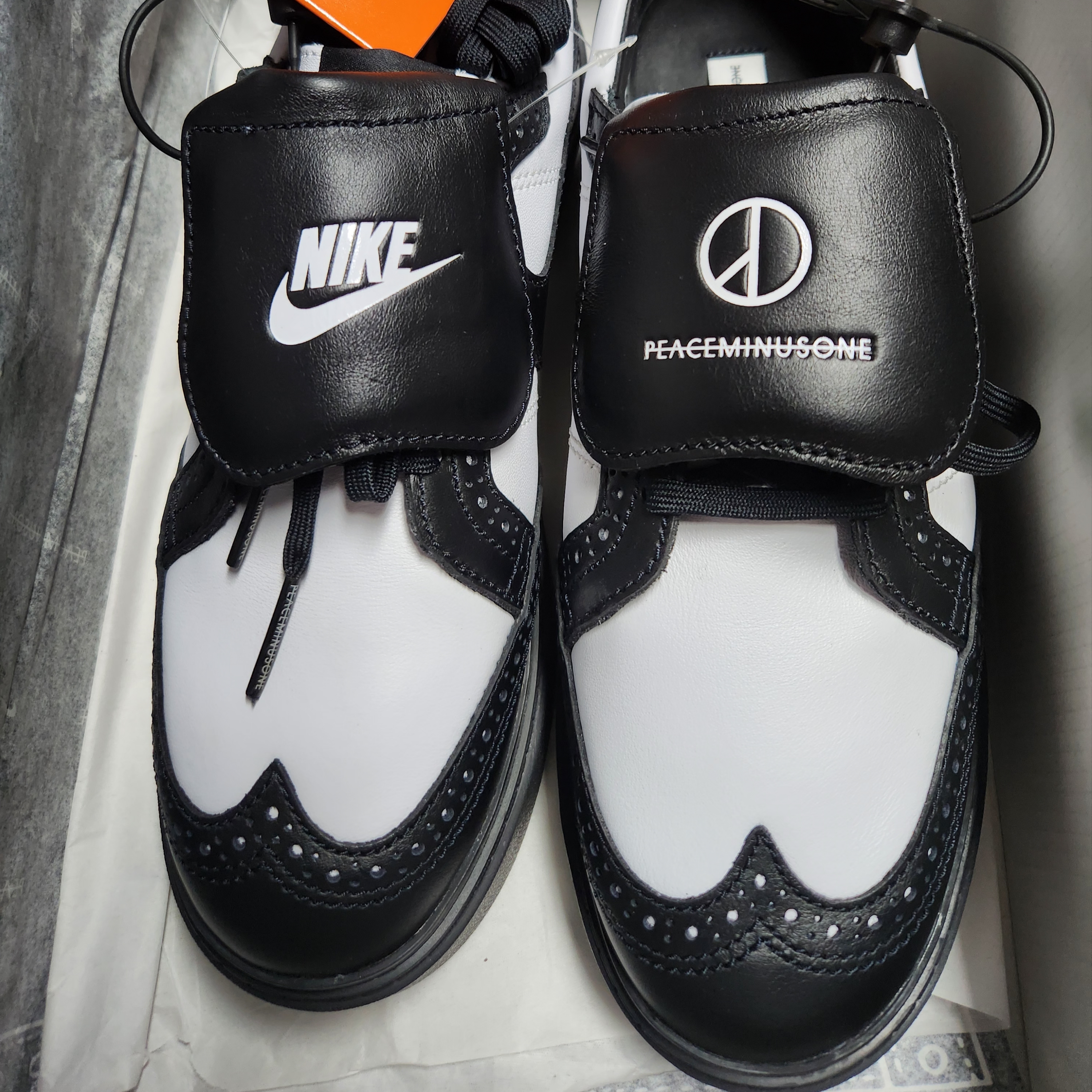 Nike x Peaceminusone Kwondo1 Black and White 착용 스타일 - 2