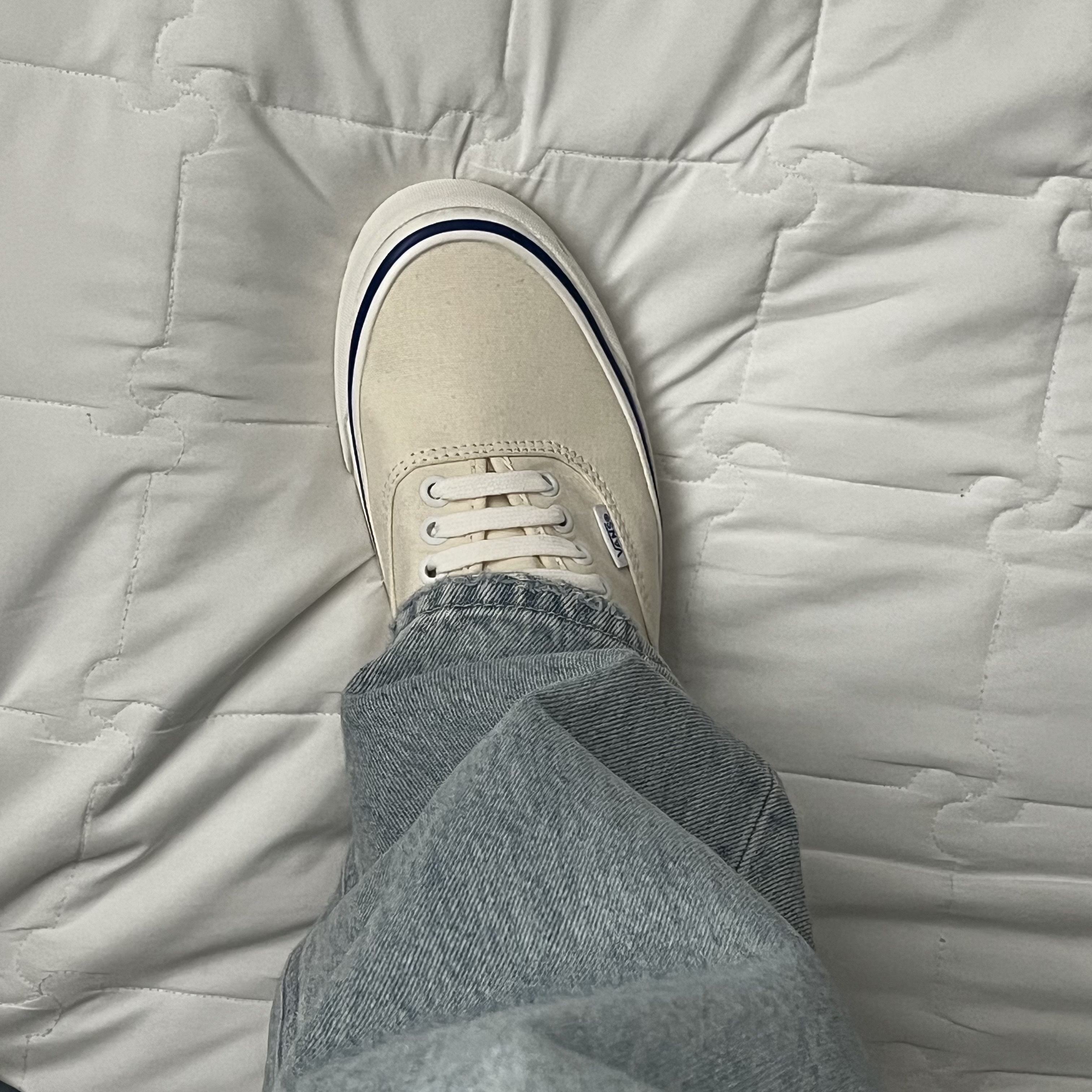 Vans Authentic White 착용 스타일 - 1