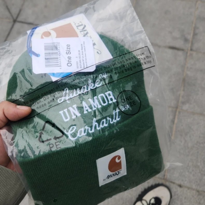 Carhartt WIP x Awake NY Un Amor Beanie Green 착용 스타일