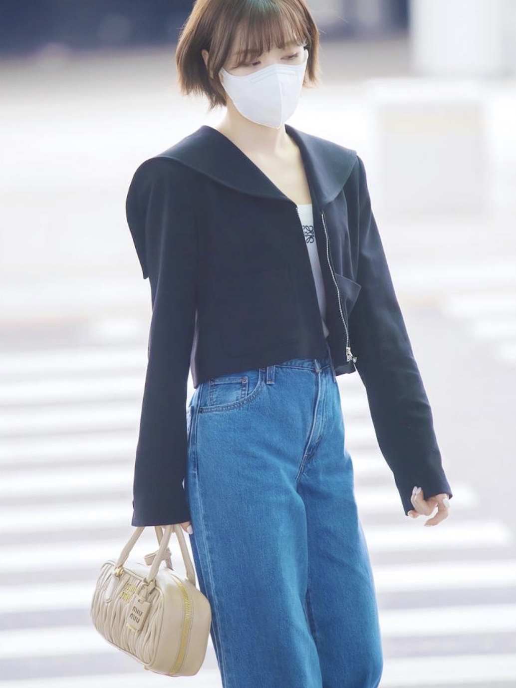 (W) Loewe Anagram Tank Top in Cotton White 착용 스타일
