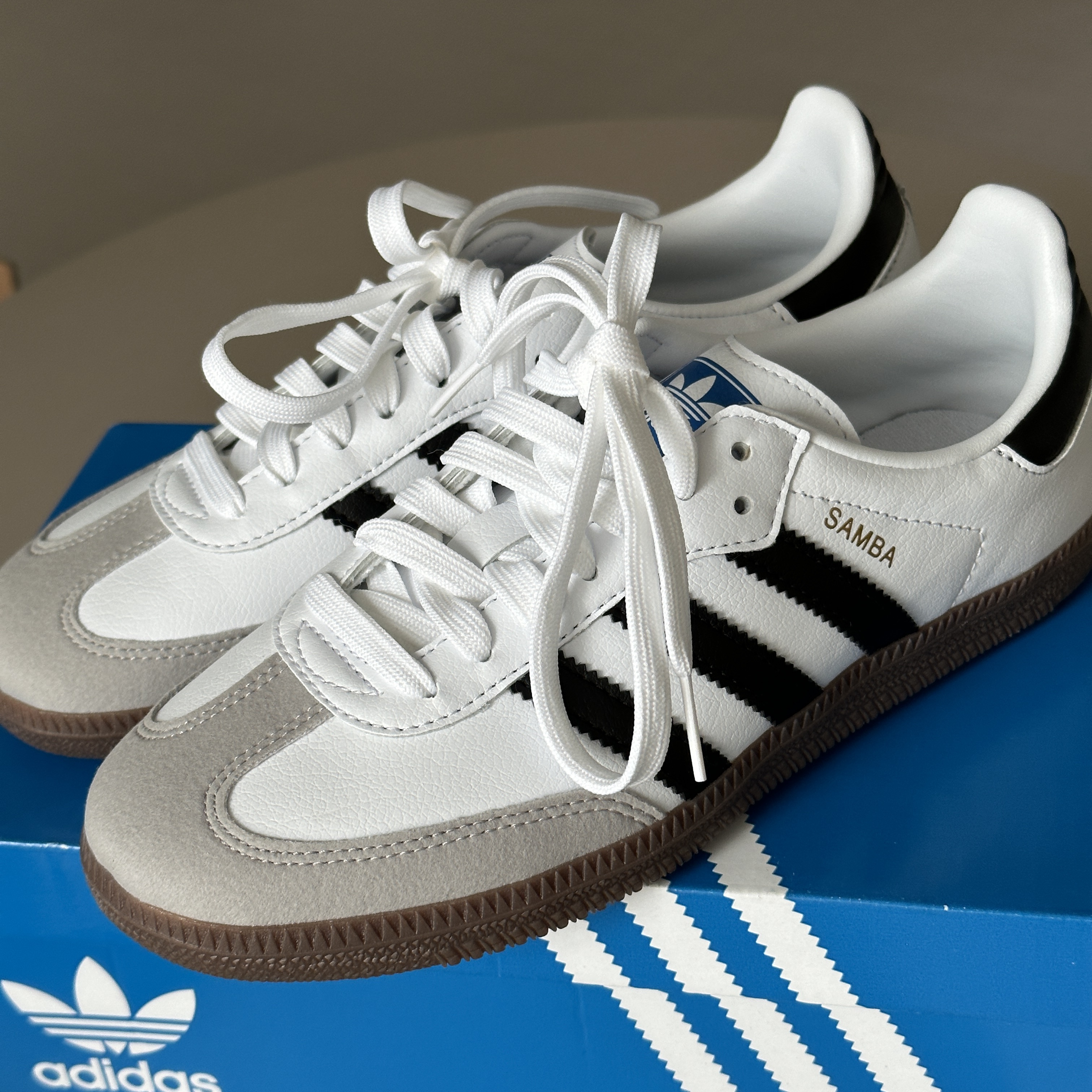 Adidas Samba Vegan White Black 착용 스타일