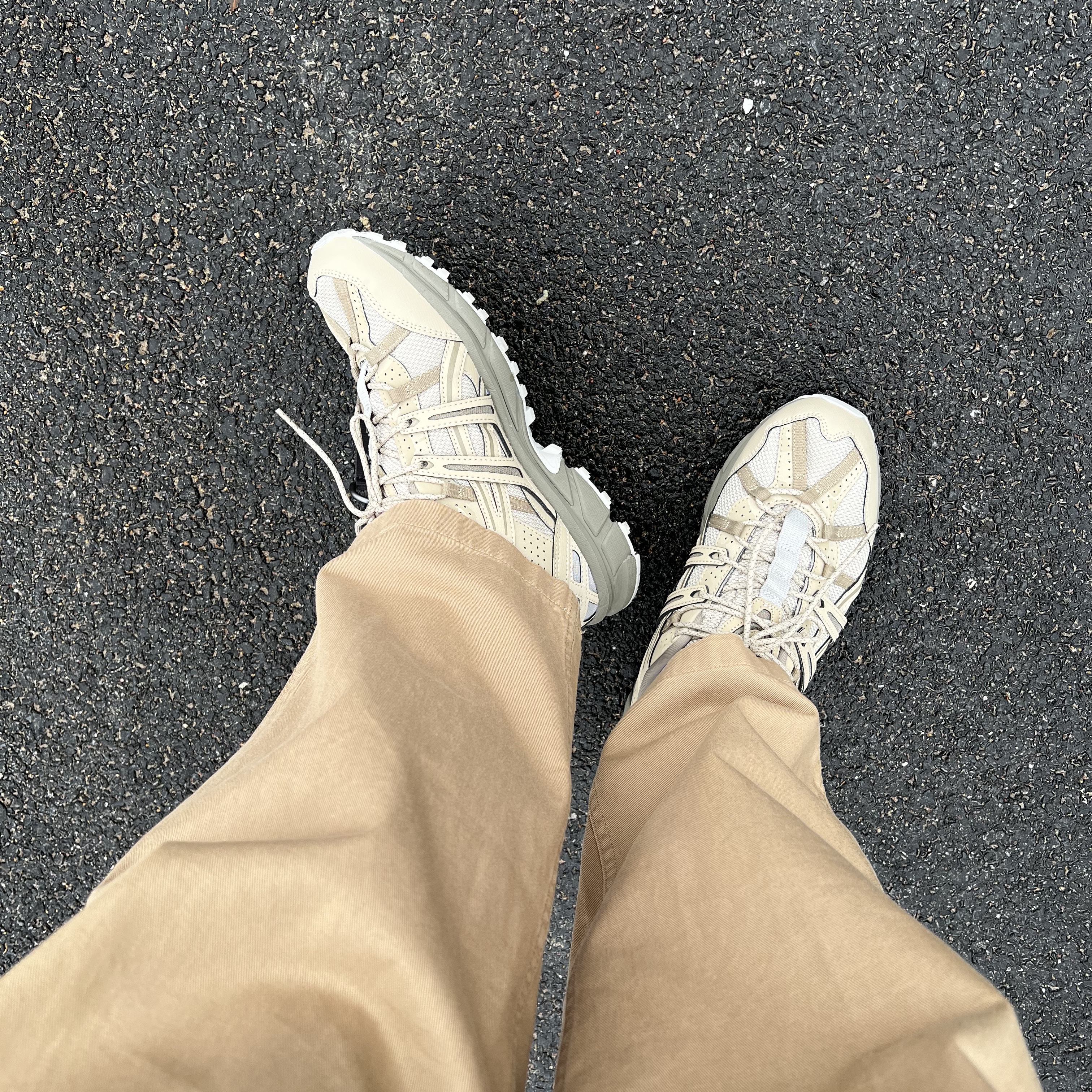 Asics Gel-Sonoma 15-50 Feather Grey Wood Crepe 착용 스타일 - 2