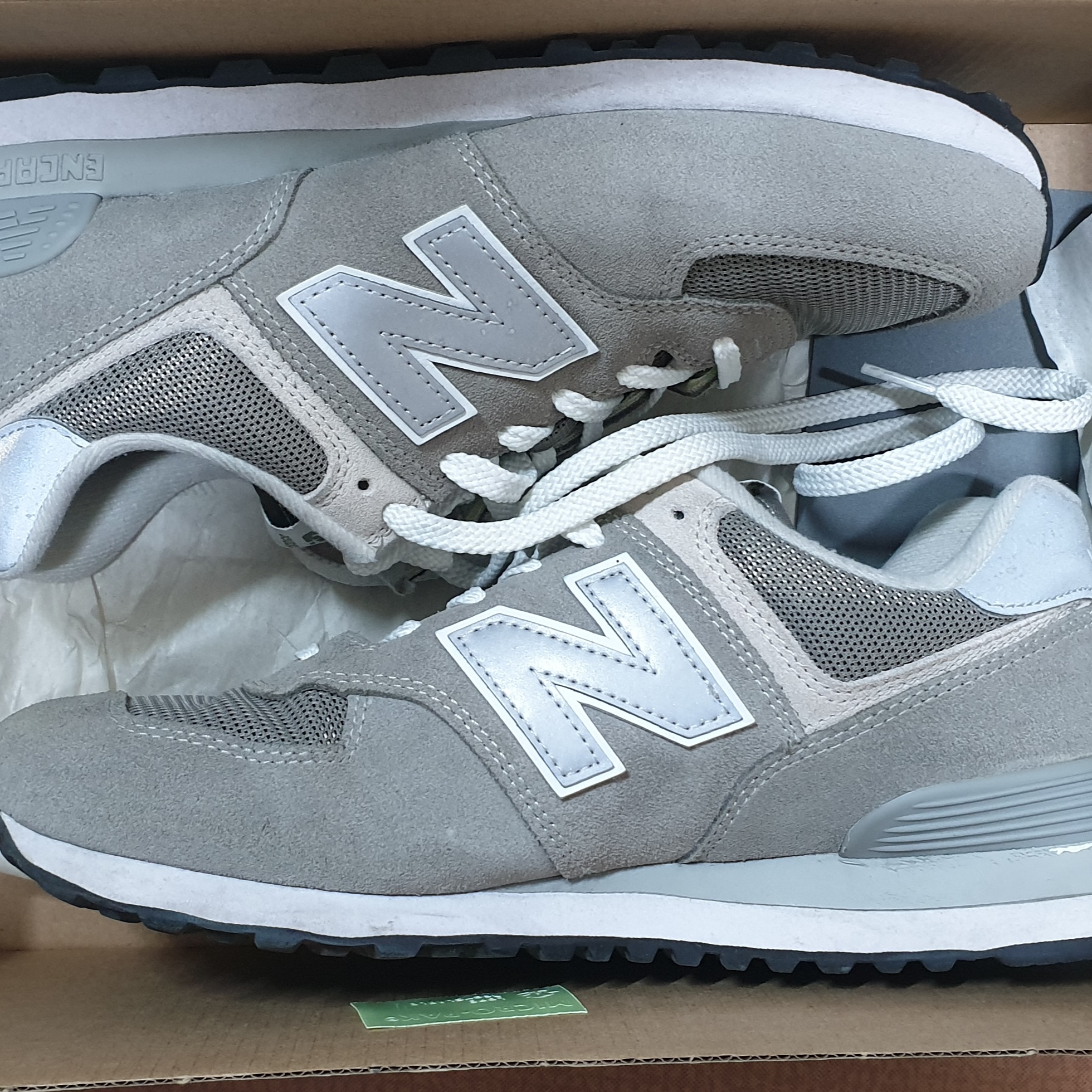 New Balance 574 Grey - D Standard 착용 스타일