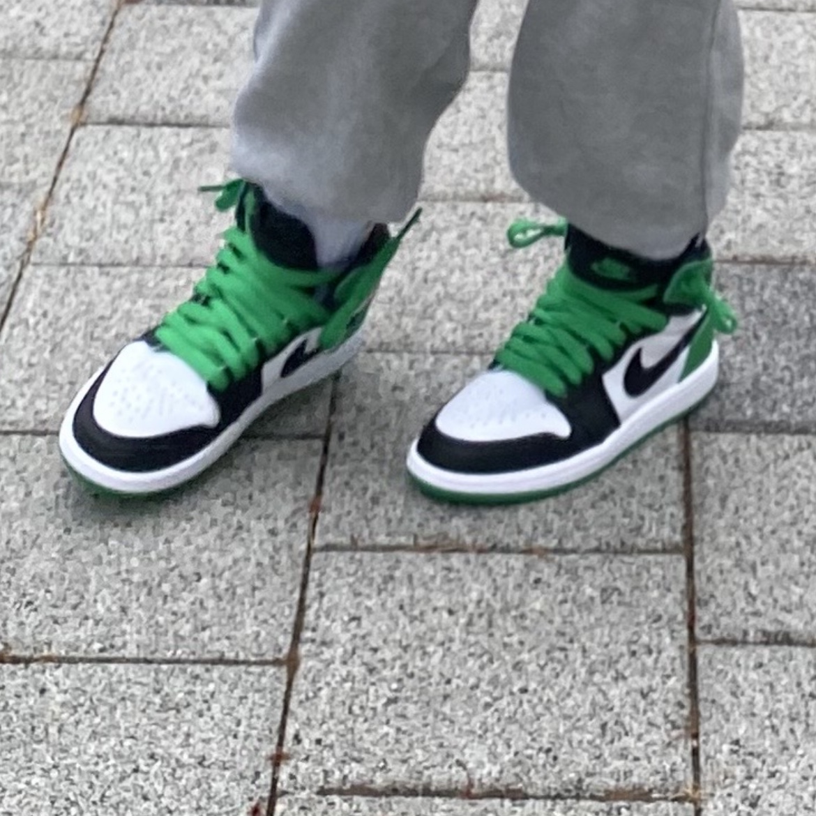 (PS) Jordan 1 Retro High OG Black and Lucky Green 착용 스타일