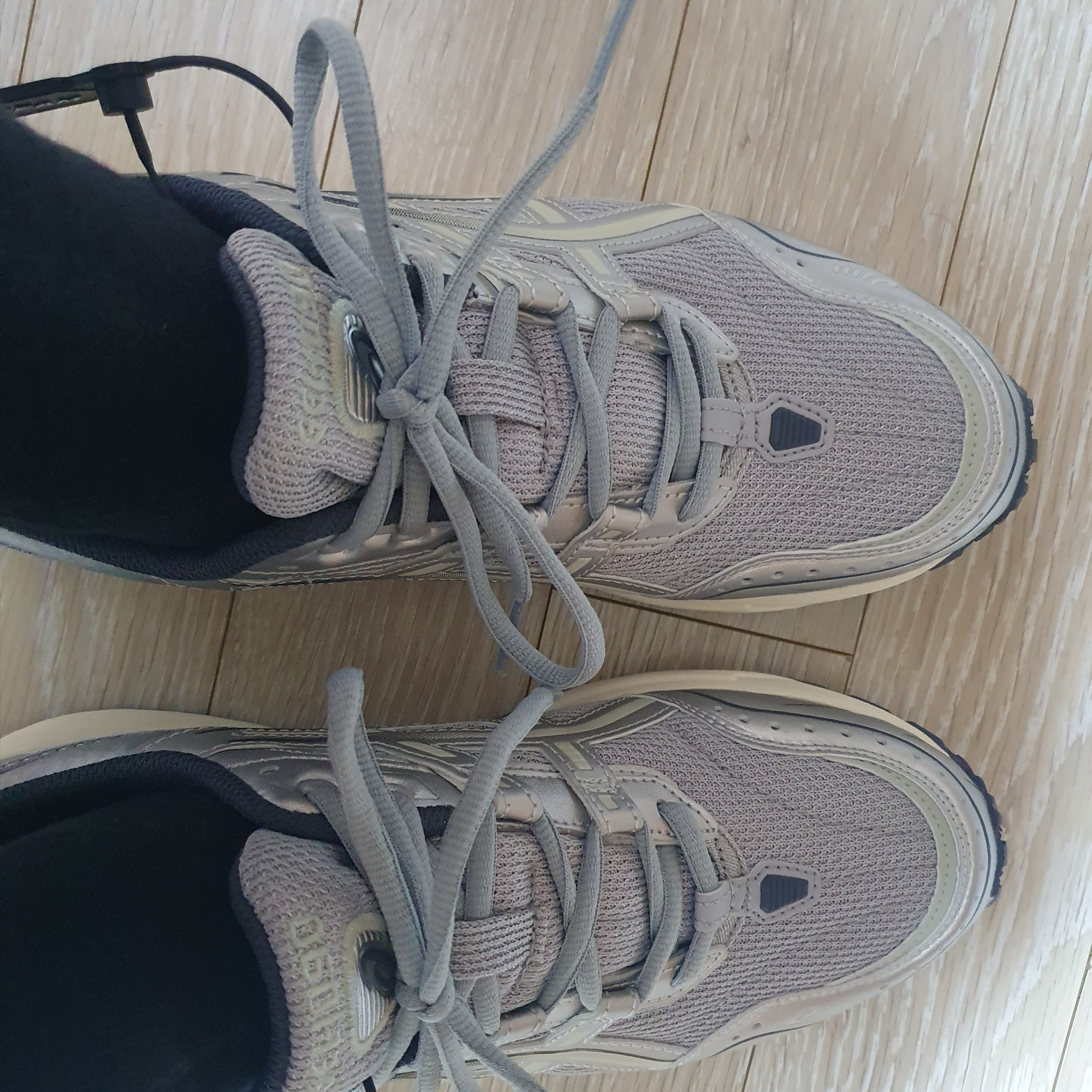 Asics Gel-1090 Piedmont Grey 착용 스타일