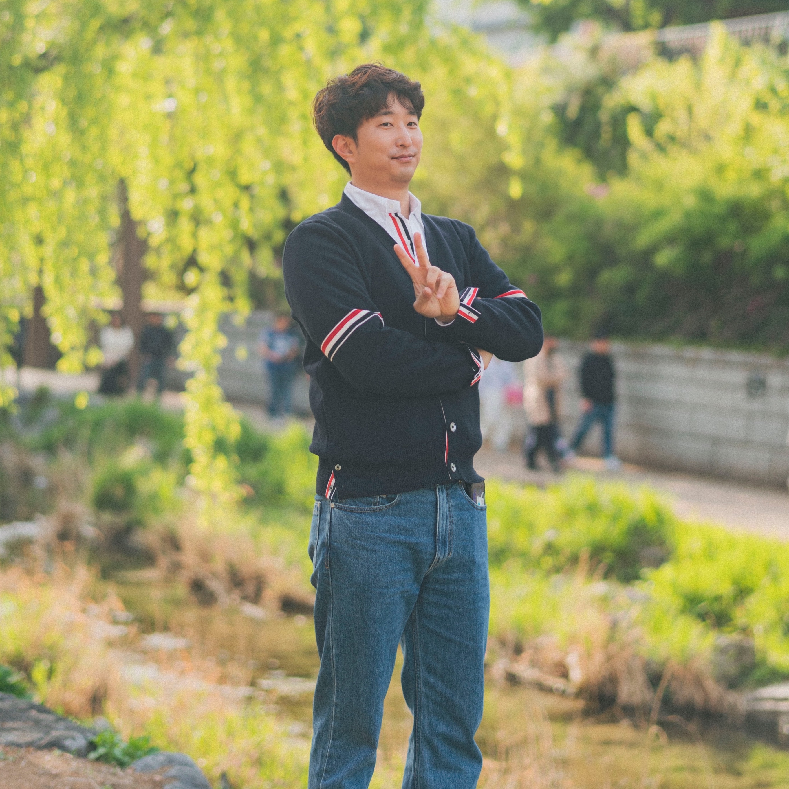 Wooyoungmi Long Straight Denim Pants Blue - 23SS, Thom Browne Milano Stitch Armband Cardigan Navy 착용 스타일