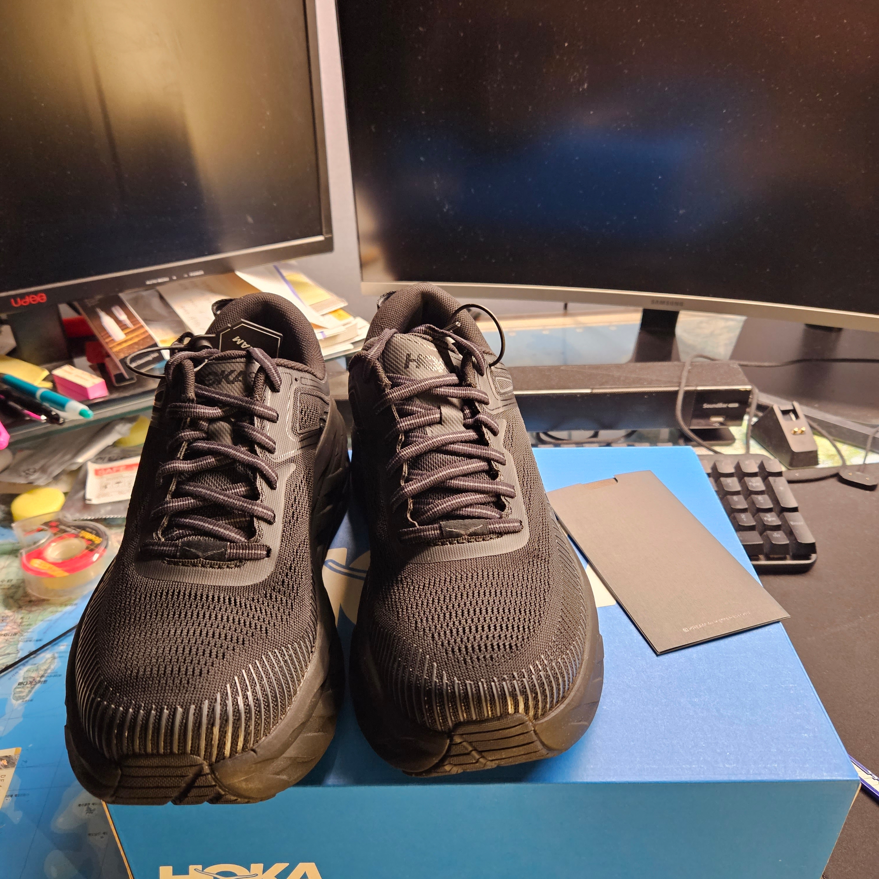 Hoka Bondi 7 Black - Wide 착용 스타일 - 1