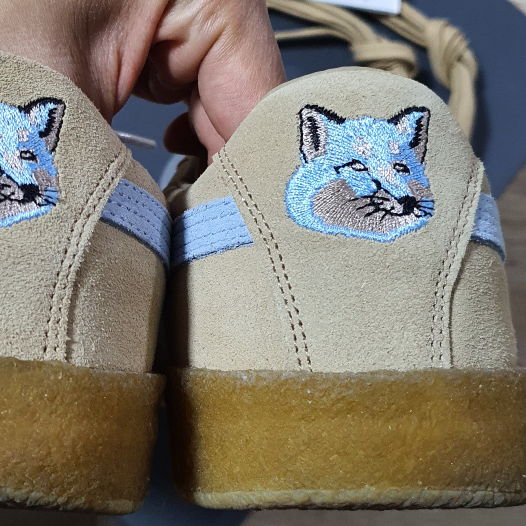 Puma x Maison Kitsune Suede Crepe Travertine 착용 스타일