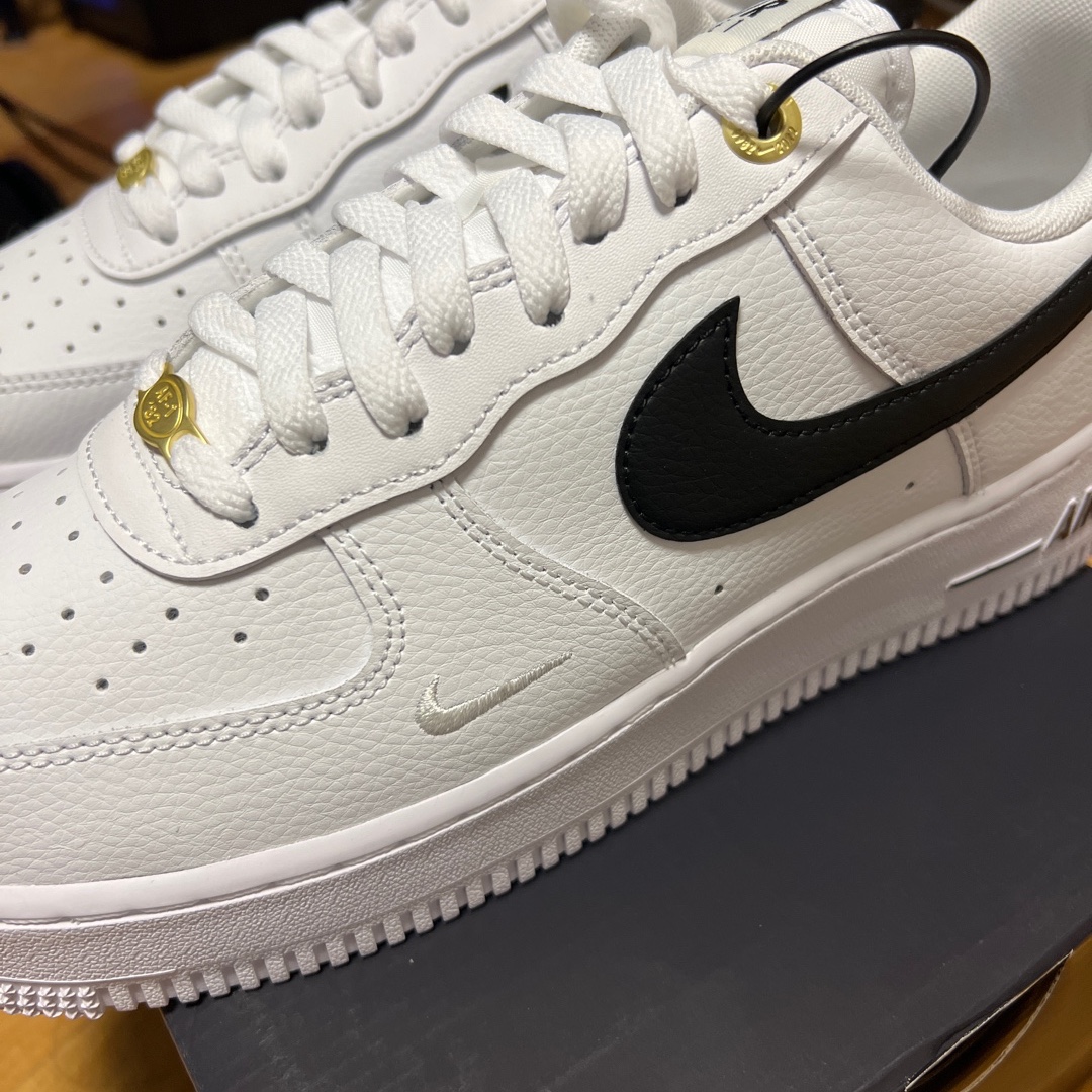 Nike Air Force 1 '07 LV8 40th Anniversary Join Forces White Black 착용 스타일
