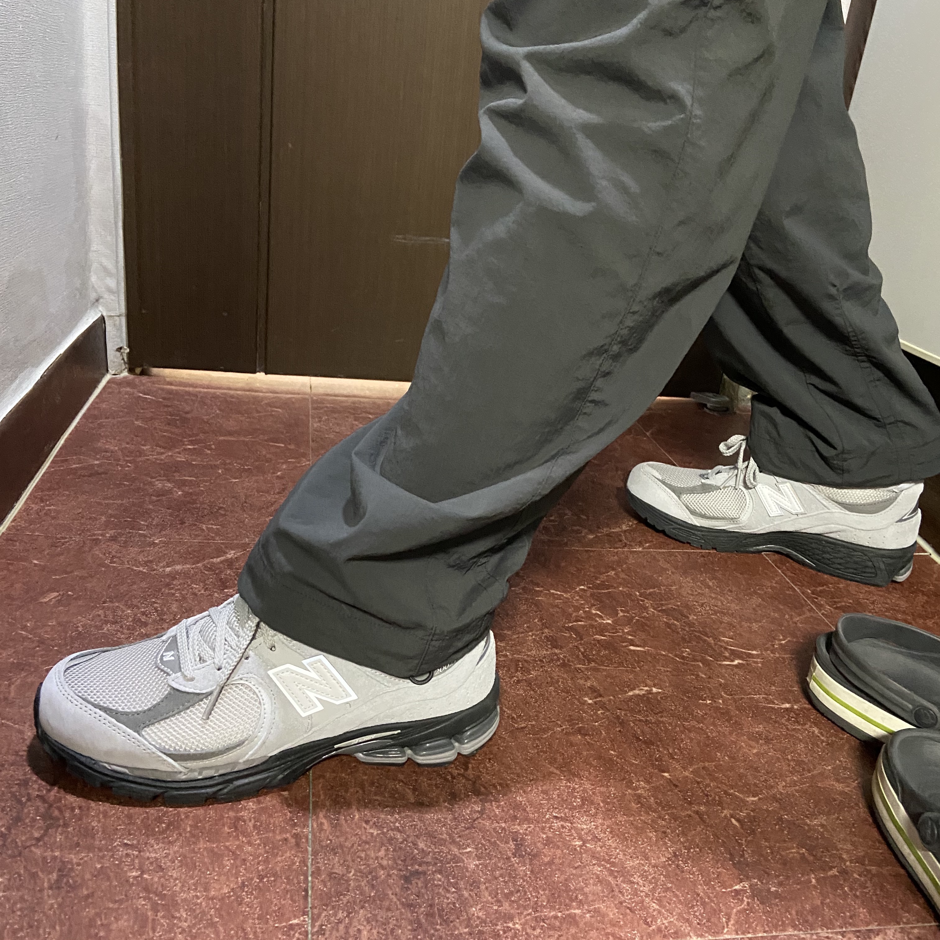 New Balance 2002R Grey Black - JD Sports Exclusive 착용 스타일