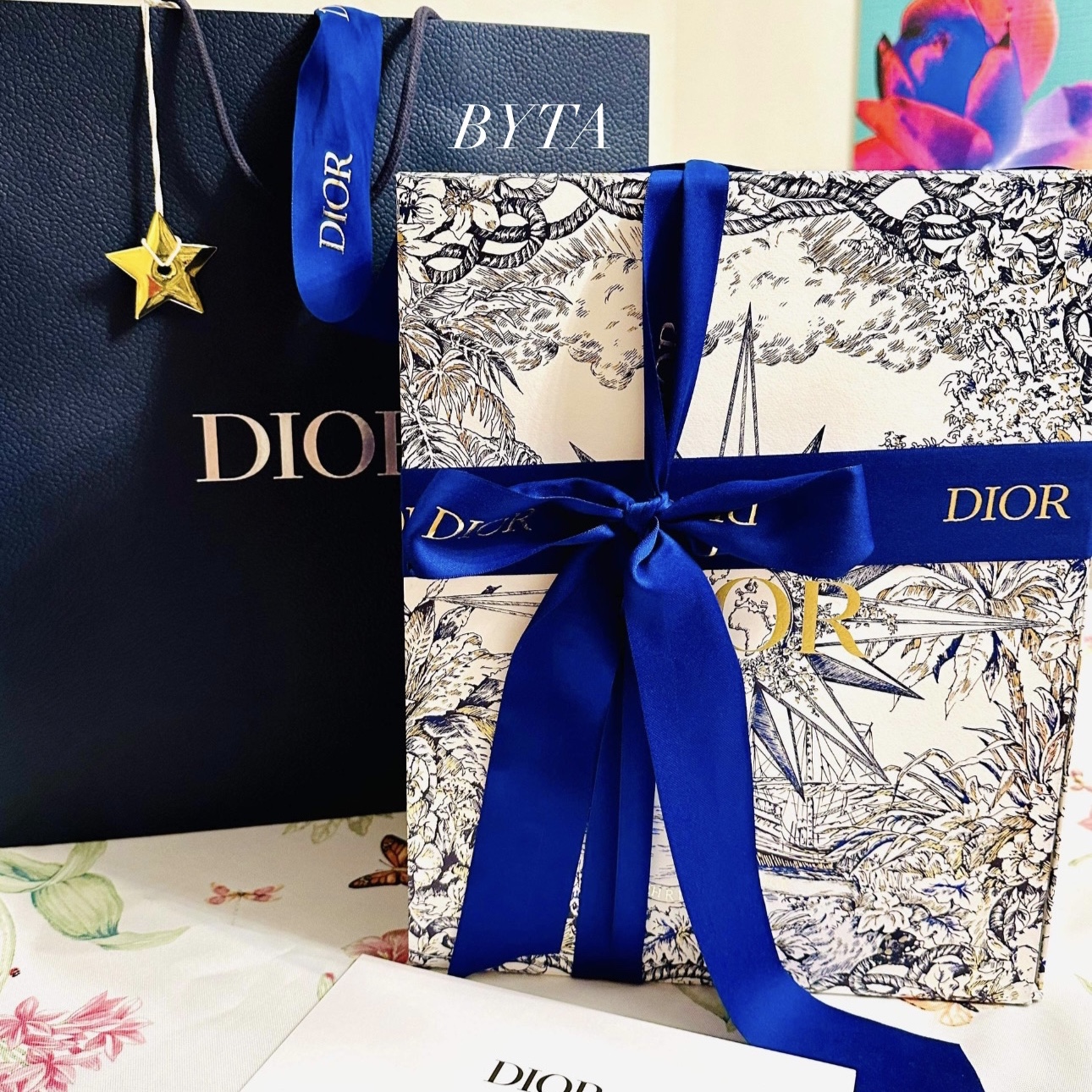 Dior Lady D-Joy Bag Cannage Lambskin Black 착용 스타일 - 1