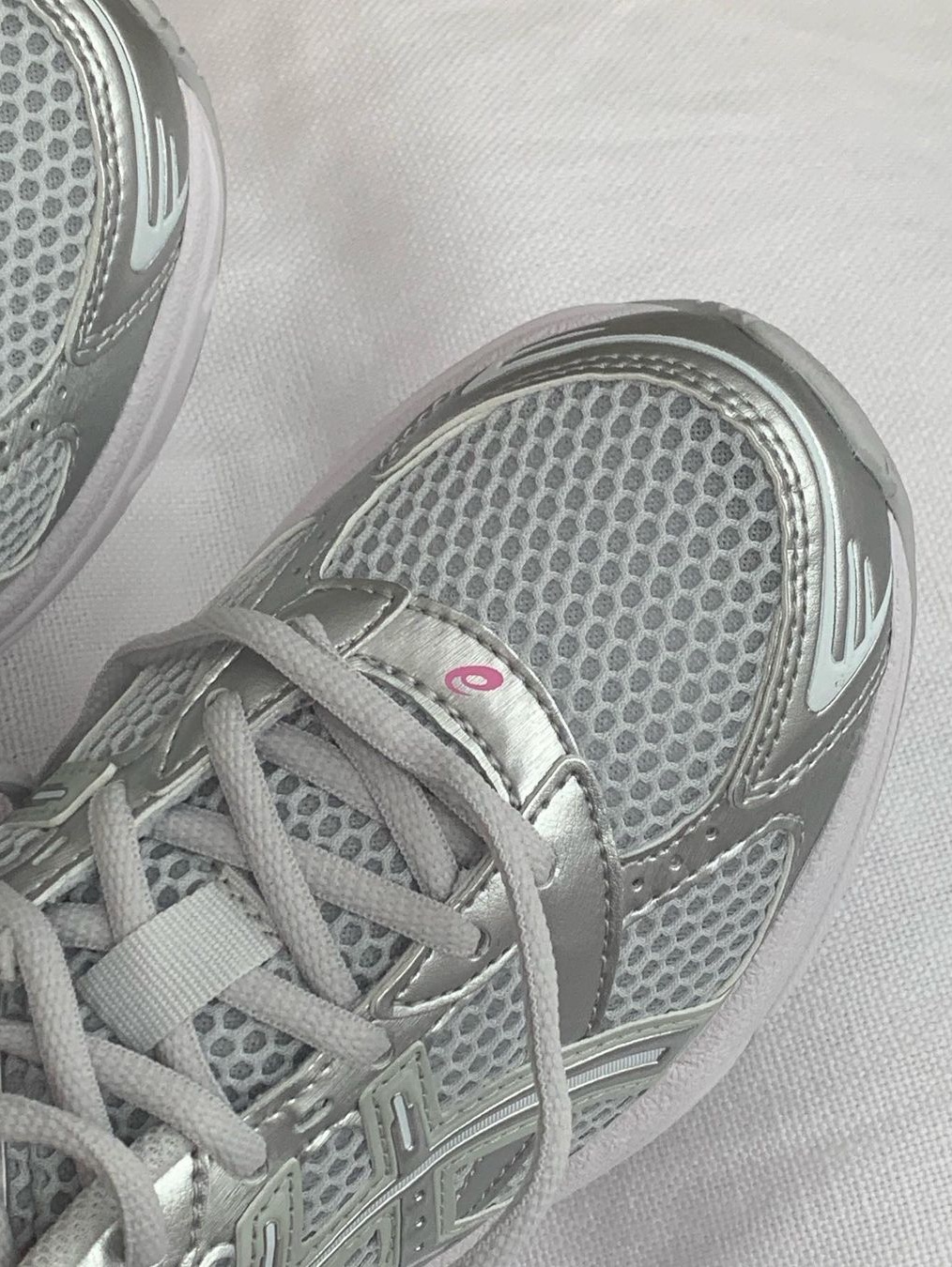 (W) Asics Gel-1130 Glacier Grey Pure Silver 착용 스타일 - 2