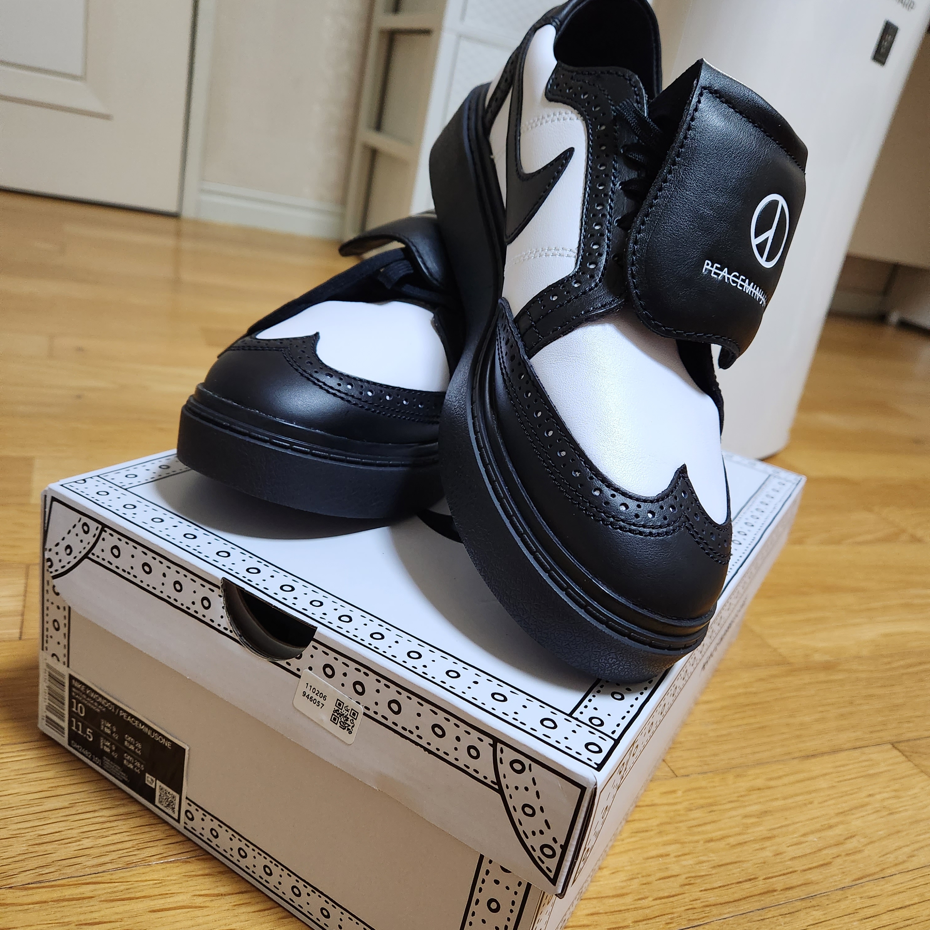 Nike x Peaceminusone Kwondo1 Black and White 착용 스타일 - 2