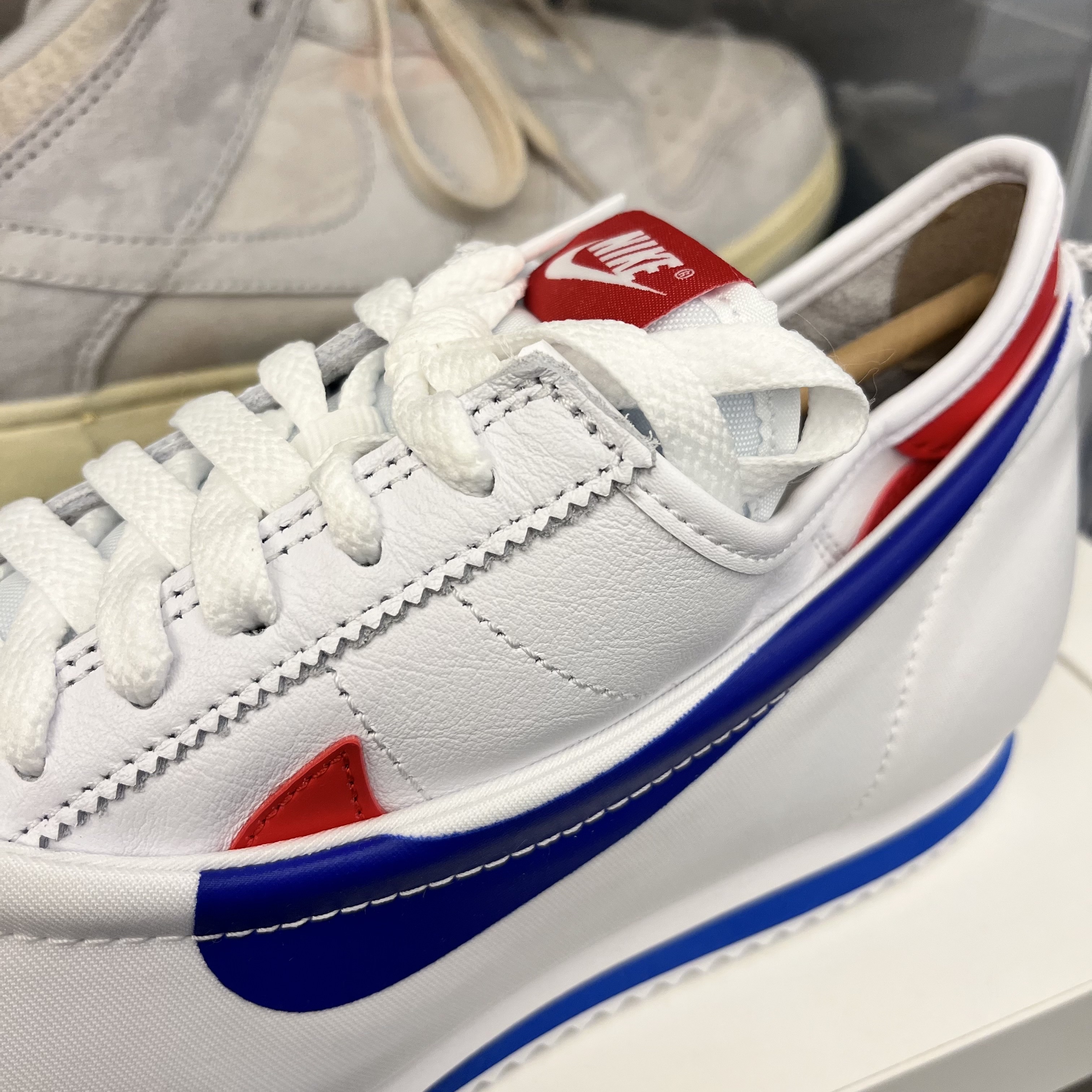 Nike x Clot Cortez SP White and Game Royal 착용 스타일 - 3