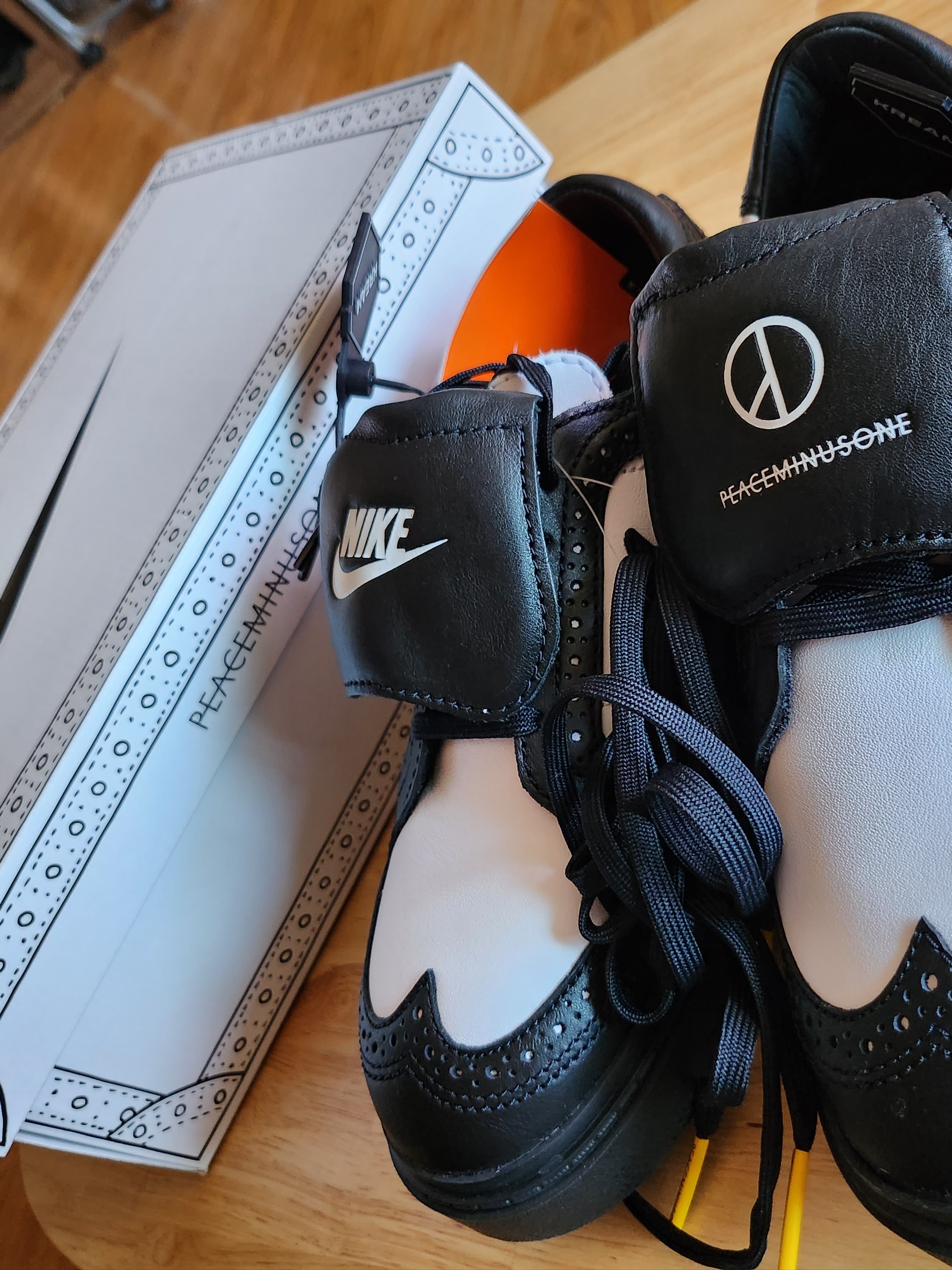 Nike x Peaceminusone Kwondo1 Black and White 착용 스타일 - 1
