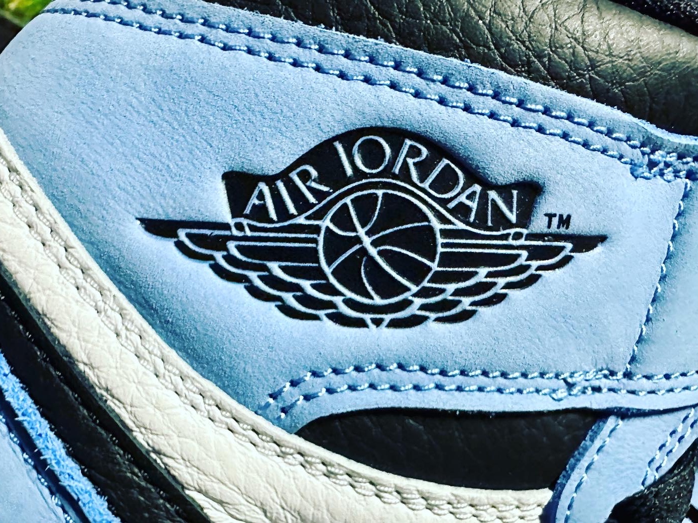 Jordan 1 Retro High OG University Blue, Nike x Peaceminusone Air Force 1 Low Para-Noise 2.0 착용 스타일 - 5