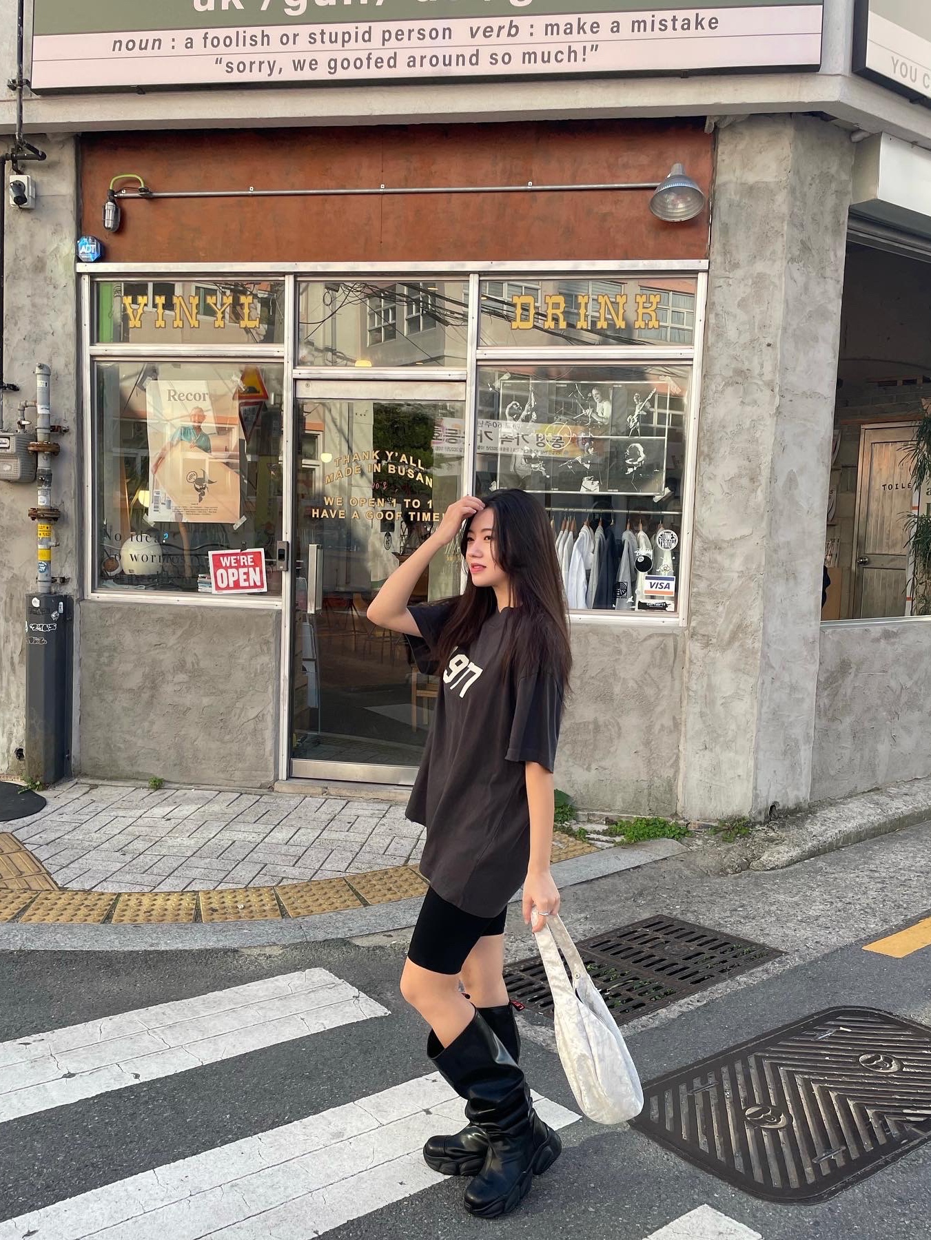 Essentials 1977 T-Shirt Iron - 22SS 착용 스타일 - 2