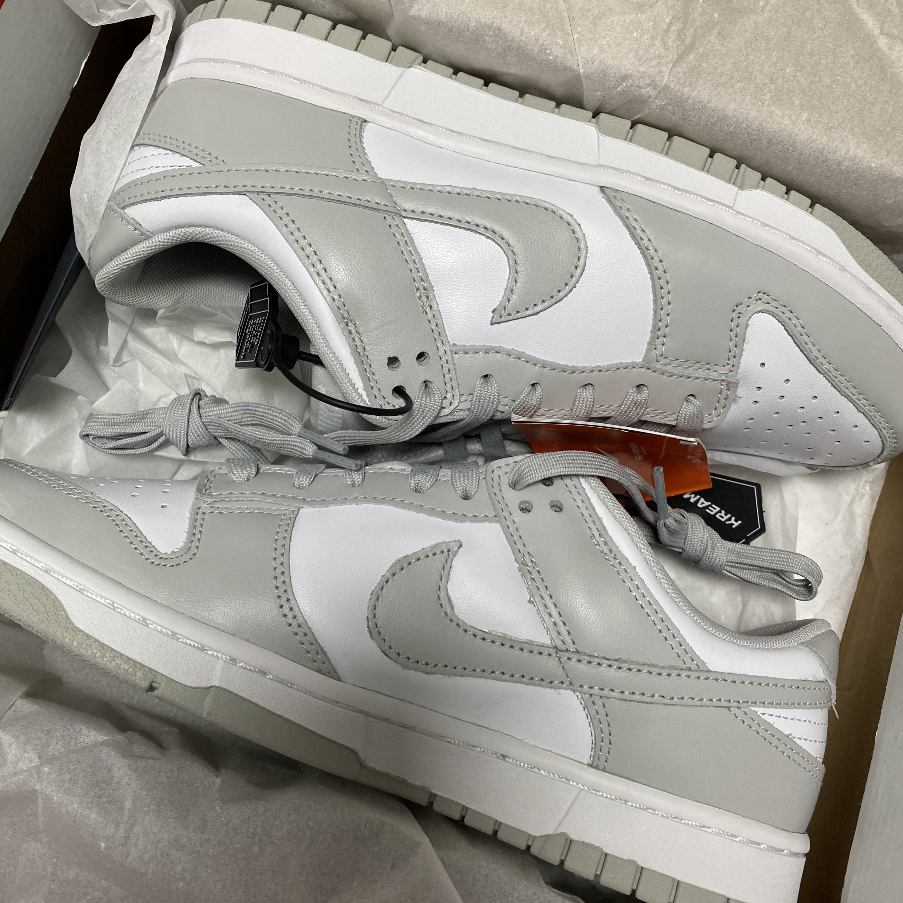Nike Dunk Low Retro Grey Fog 착용 스타일