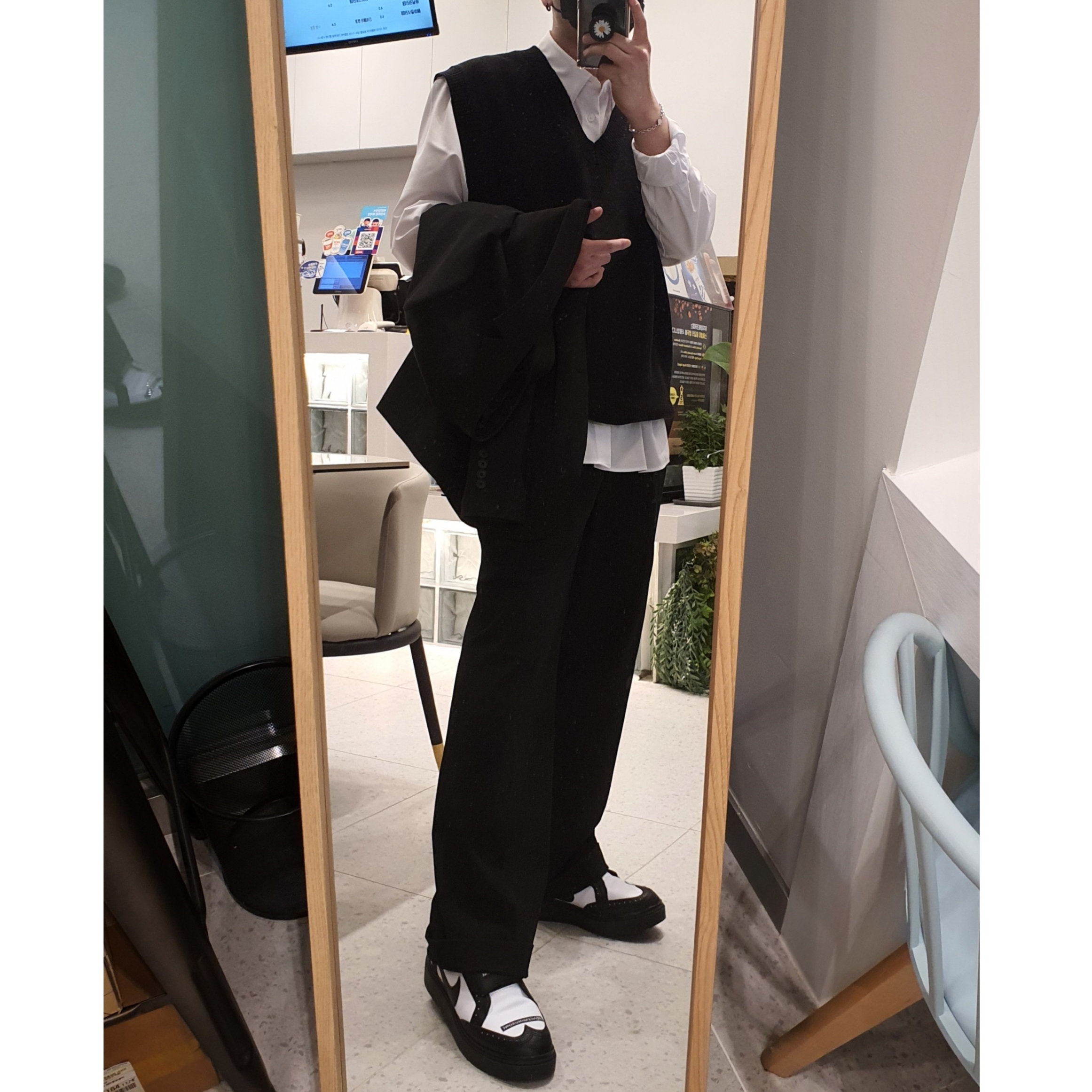 Nike x Peaceminusone Kwondo1 Black and White 착용 스타일 - 3