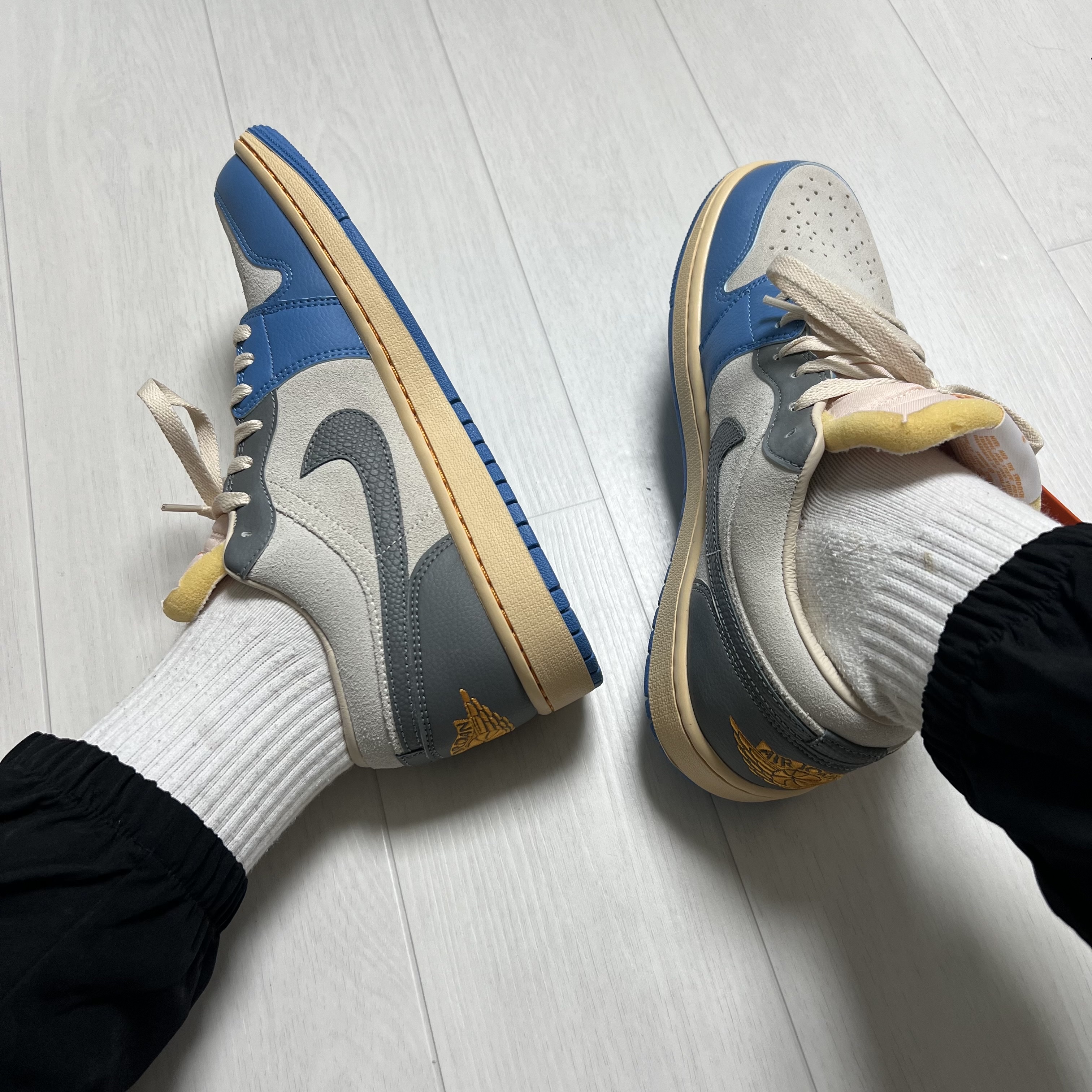 Jordan 1 Low SE Tokyo 96 착용 스타일