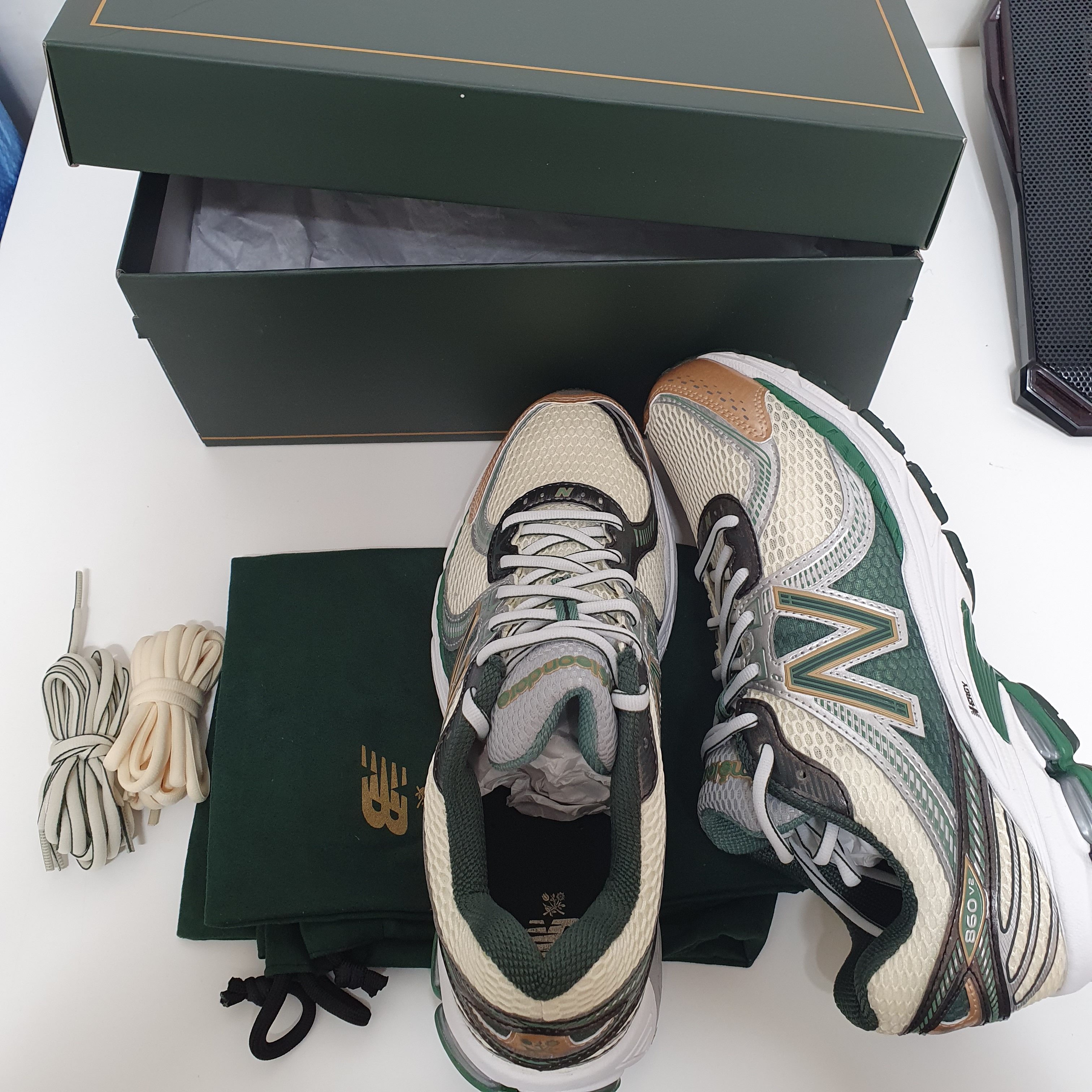New Balance x Aime Leon Dore 860v2 Green 착용 스타일