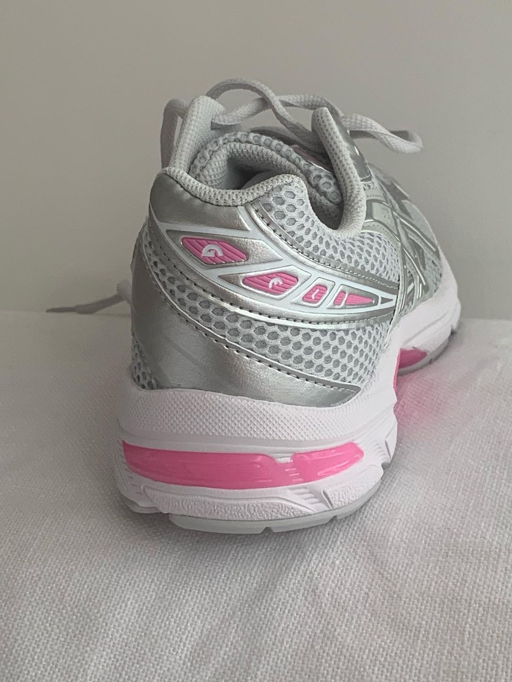 (W) Asics Gel-1130 Glacier Grey Pure Silver 착용 스타일 - 3
