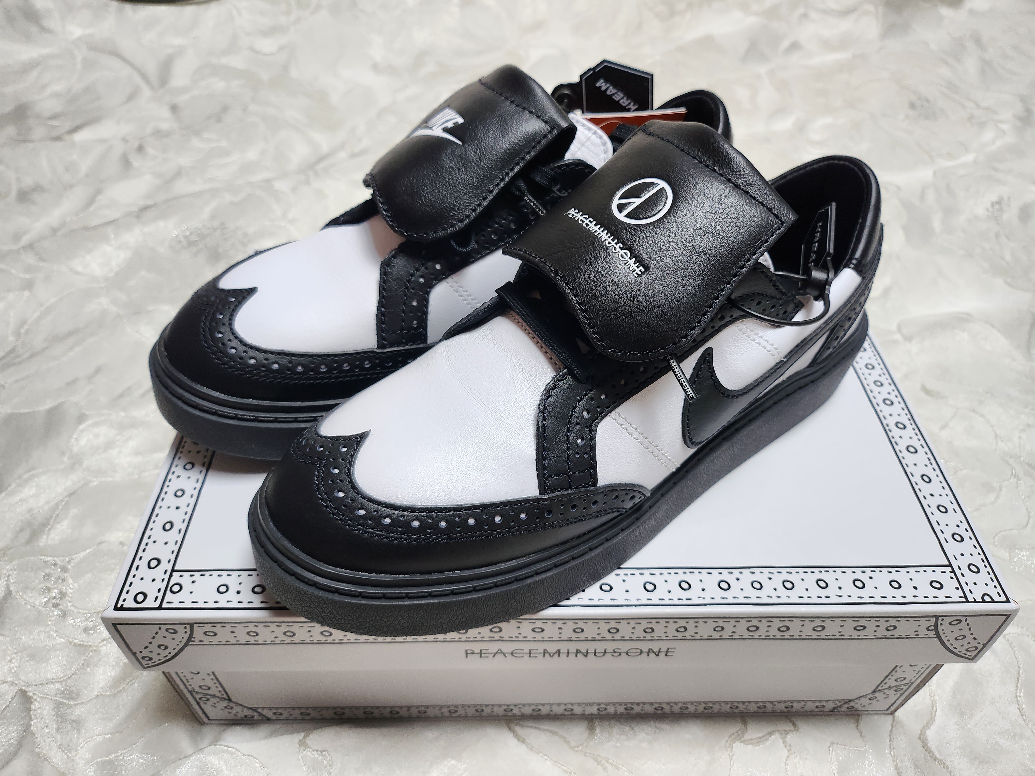 Nike x Peaceminusone Kwondo1 Black and White 착용 스타일 - 1