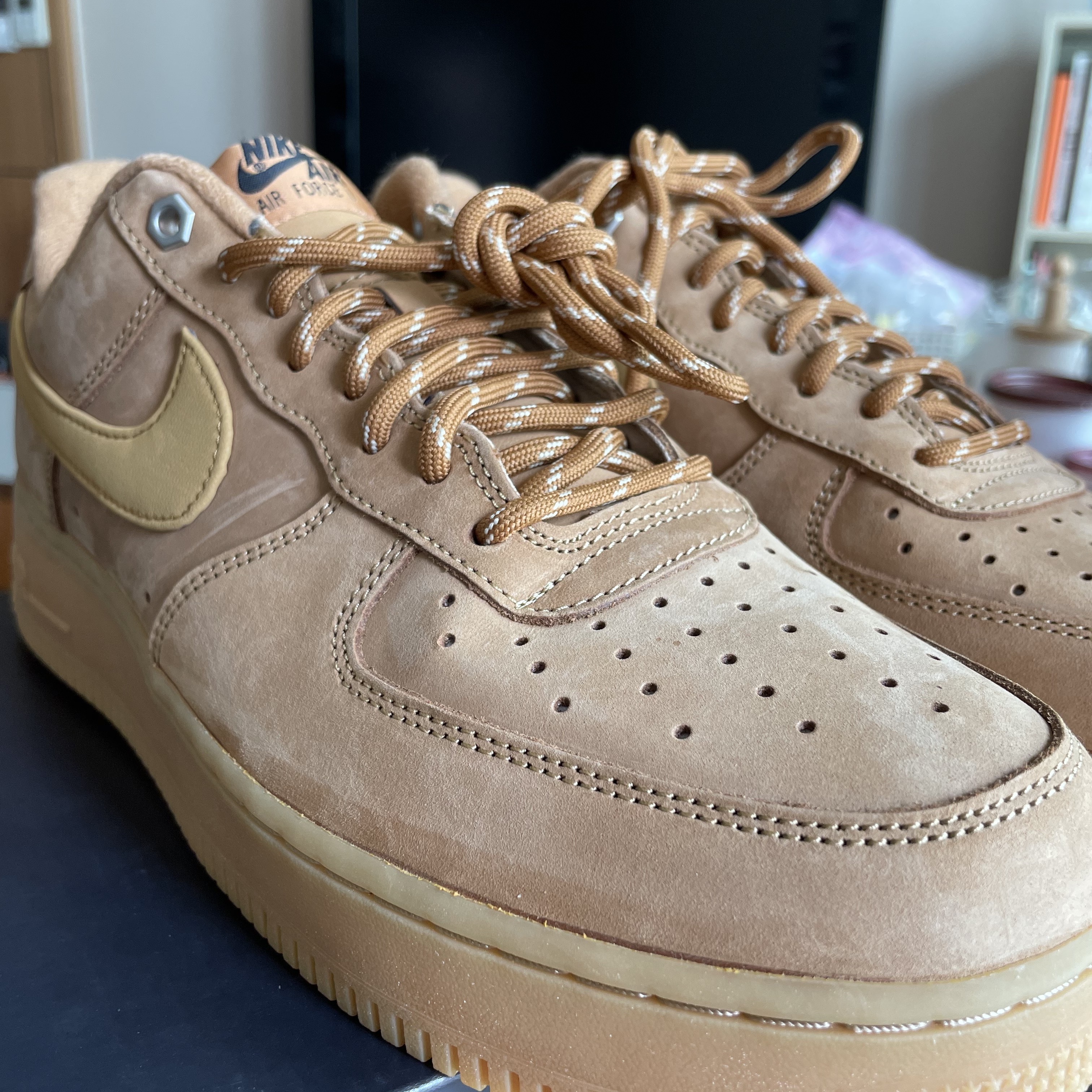 Nike Air Force 1 '07 WB Flax 착용 스타일 - 1