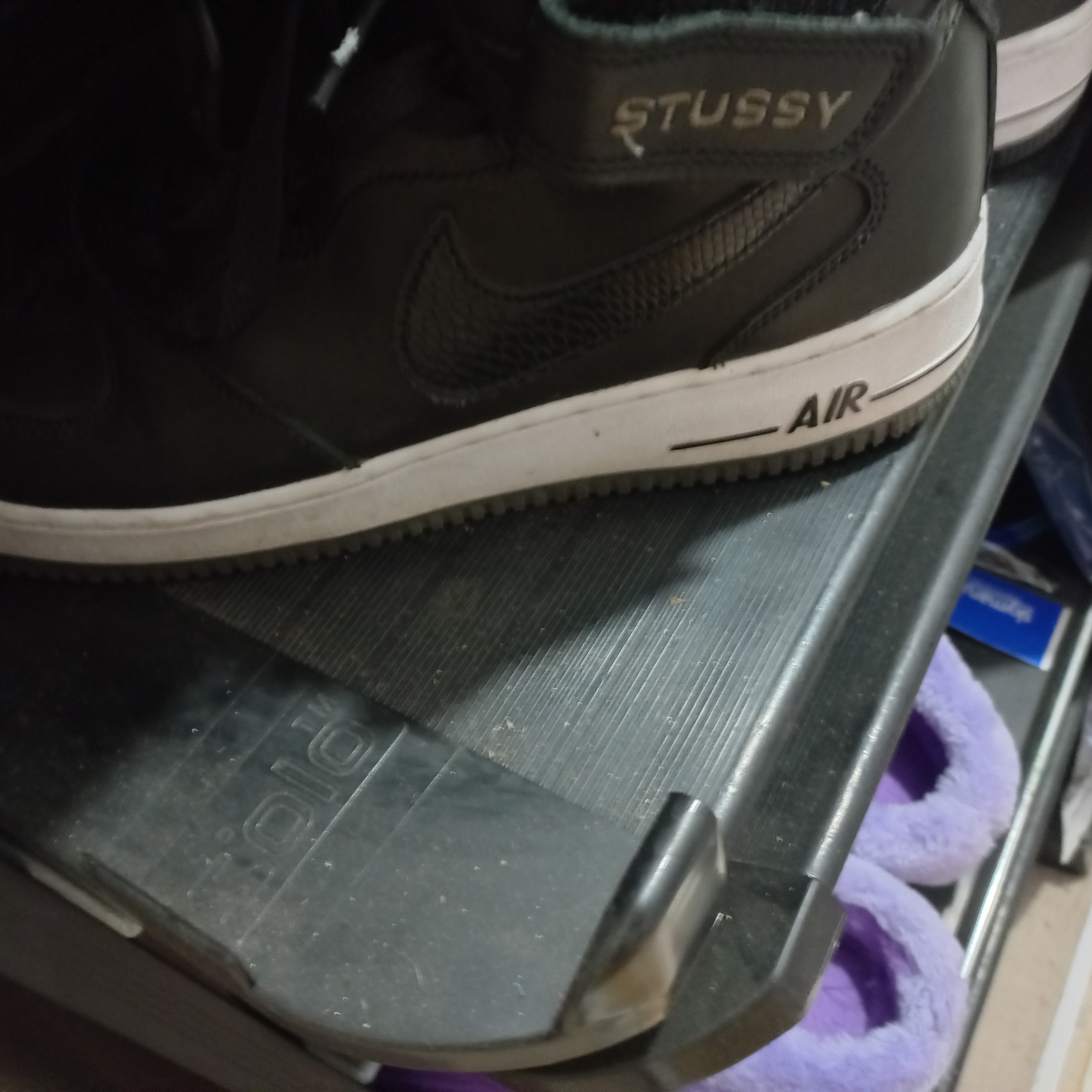 Nike x Stussy Air Force 1 '07 Mid SP Black 착용 스타일