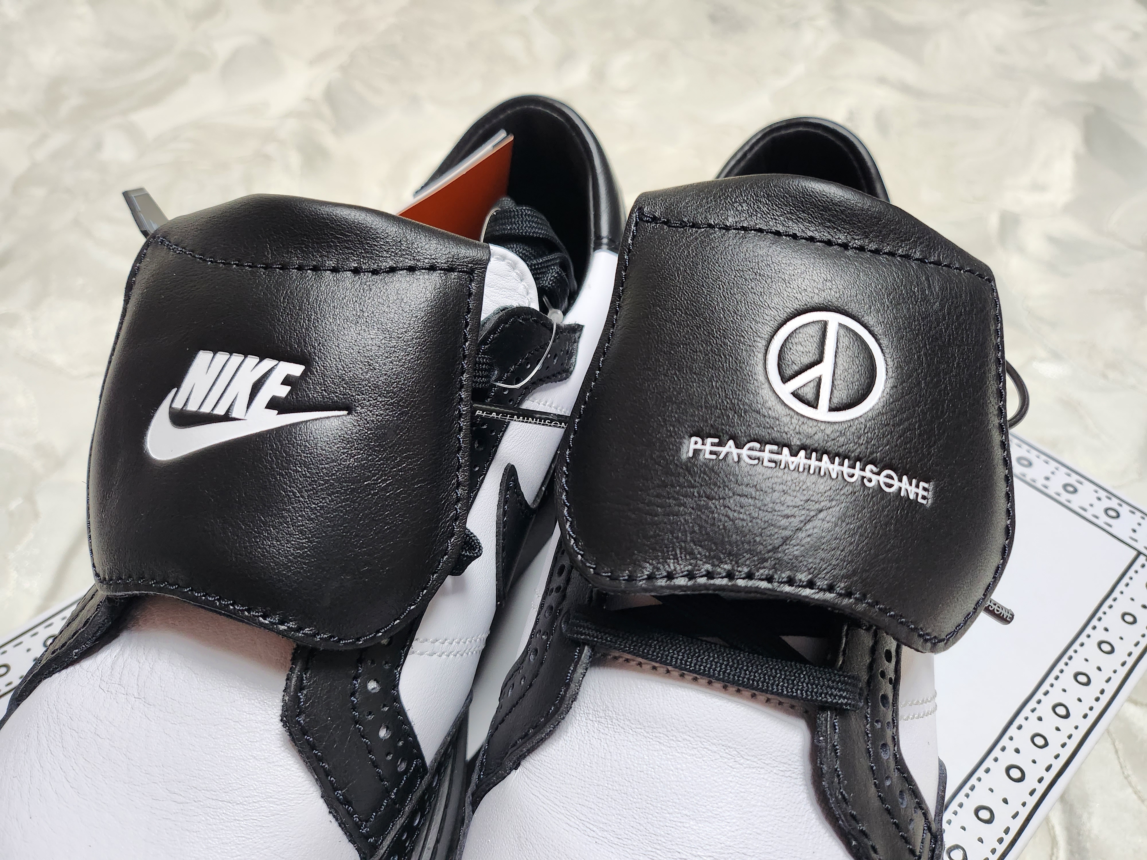 Nike x Peaceminusone Kwondo1 Black and White 착용 스타일 - 2