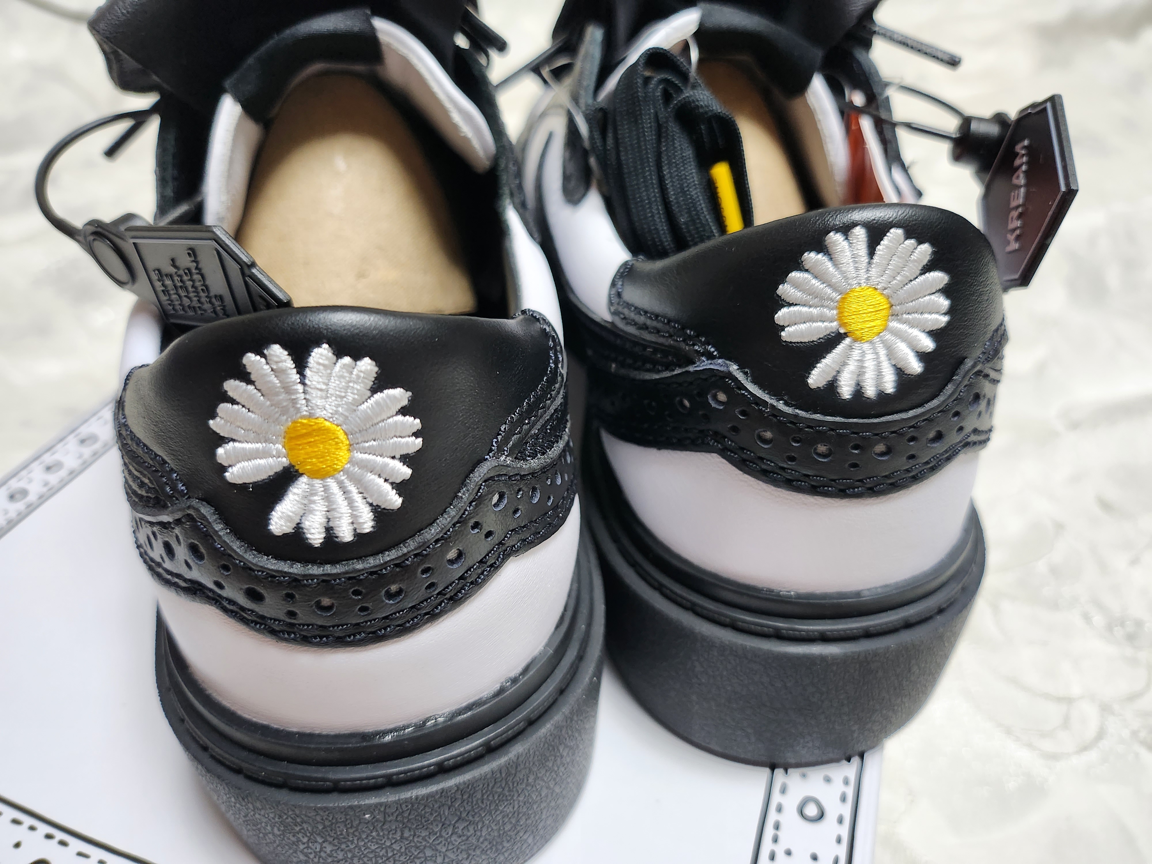 Nike x Peaceminusone Kwondo1 Black and White 착용 스타일 - 4