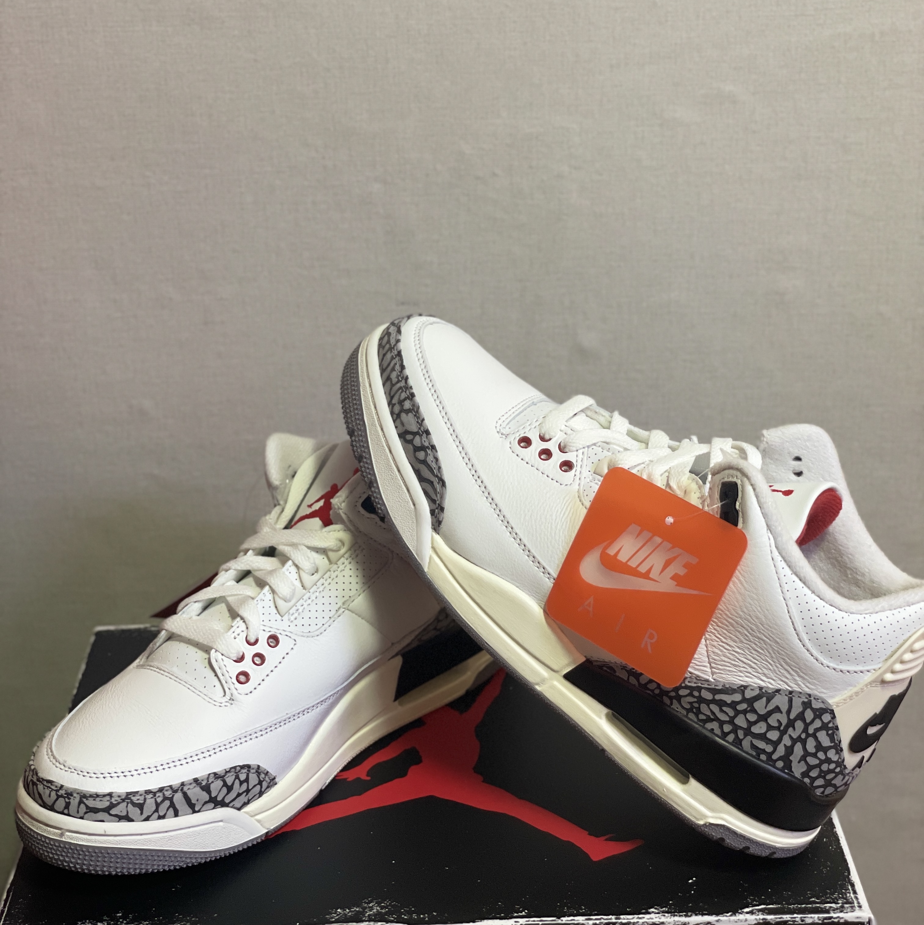 Jordan 3 Retro White Cement Reimagined 착용 스타일 - 2