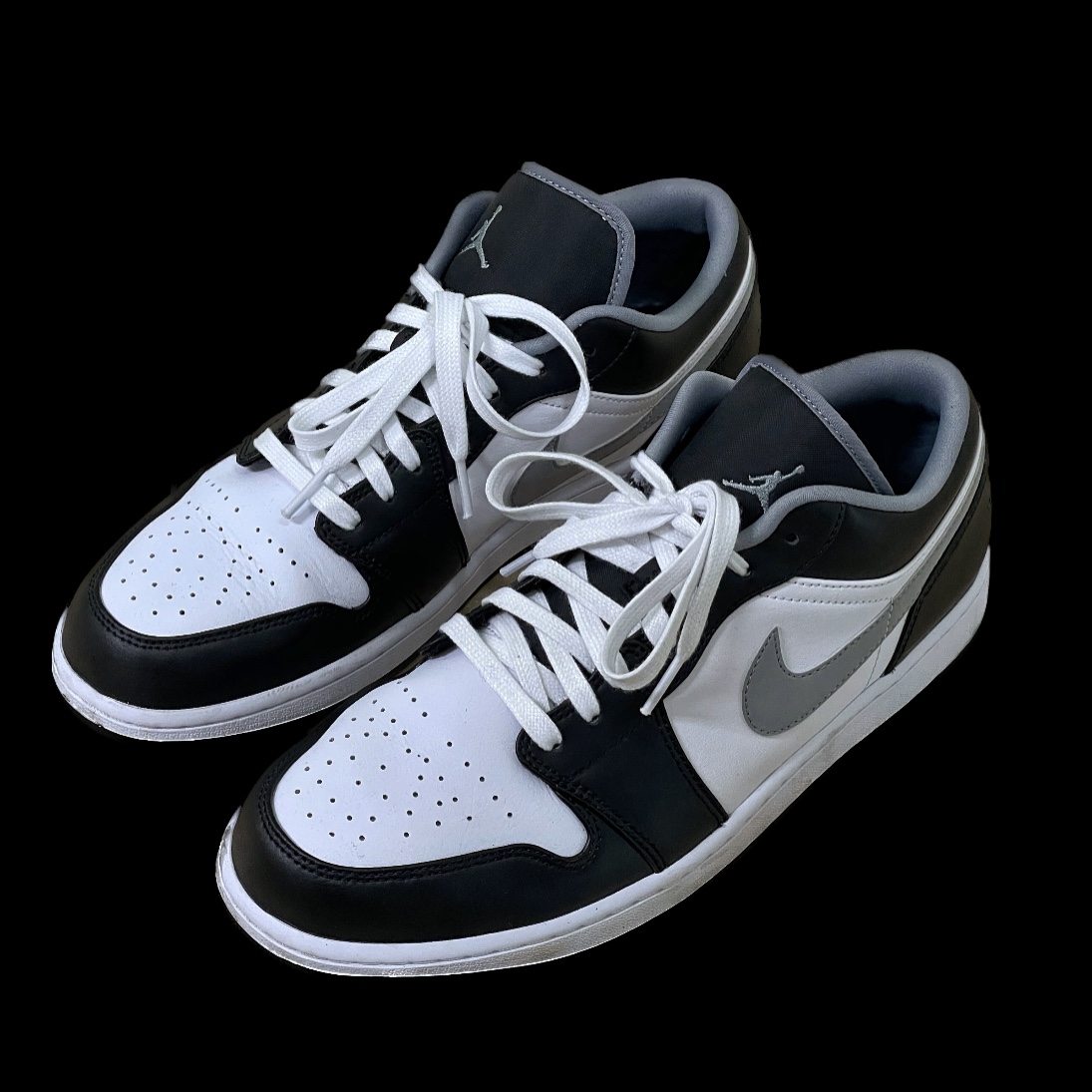 Jordan 1 Low Black Particle Grey 착용 스타일