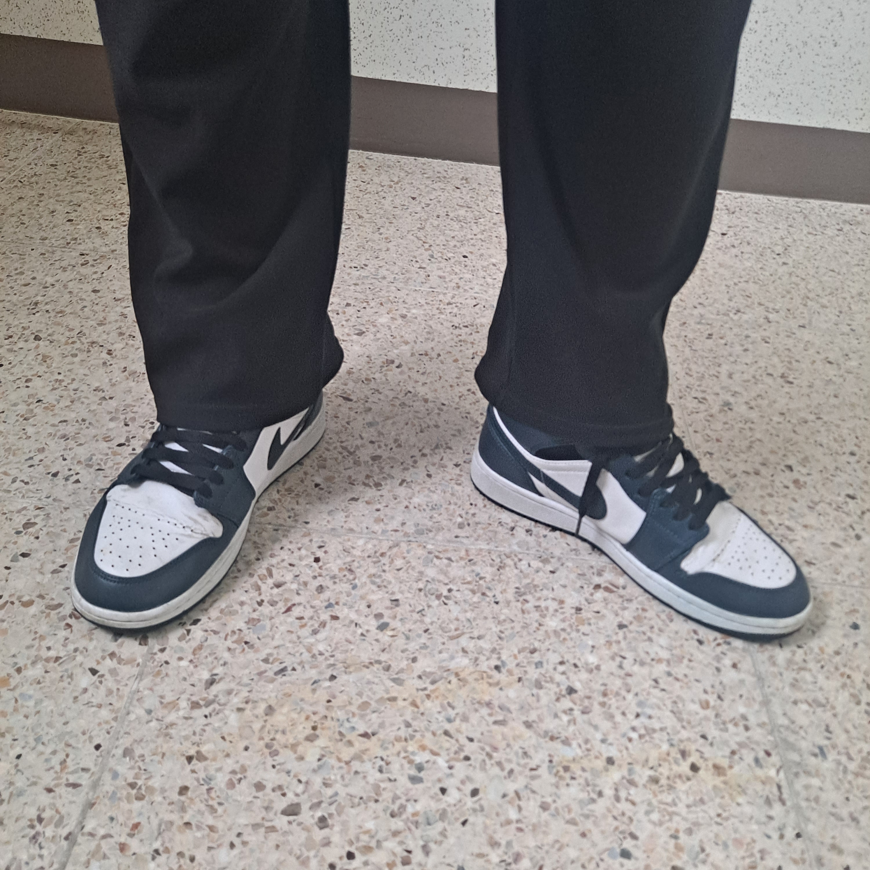 Jordan 1 Mid Dark Teal 착용 스타일