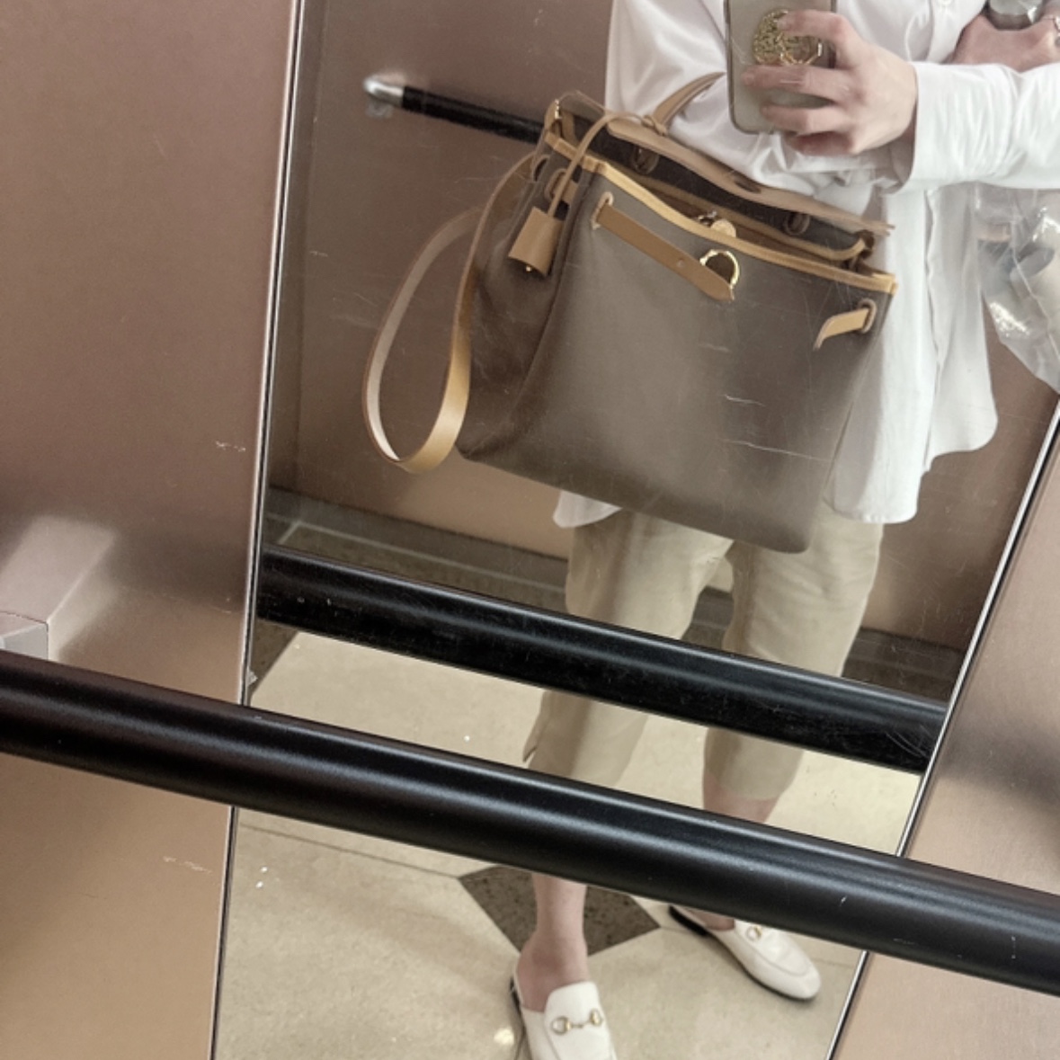 Hermes Herbag Zip 31 Verso Bag Retourne Canvas & Gold Etoupe Dune Naturel Sable 착용 스타일