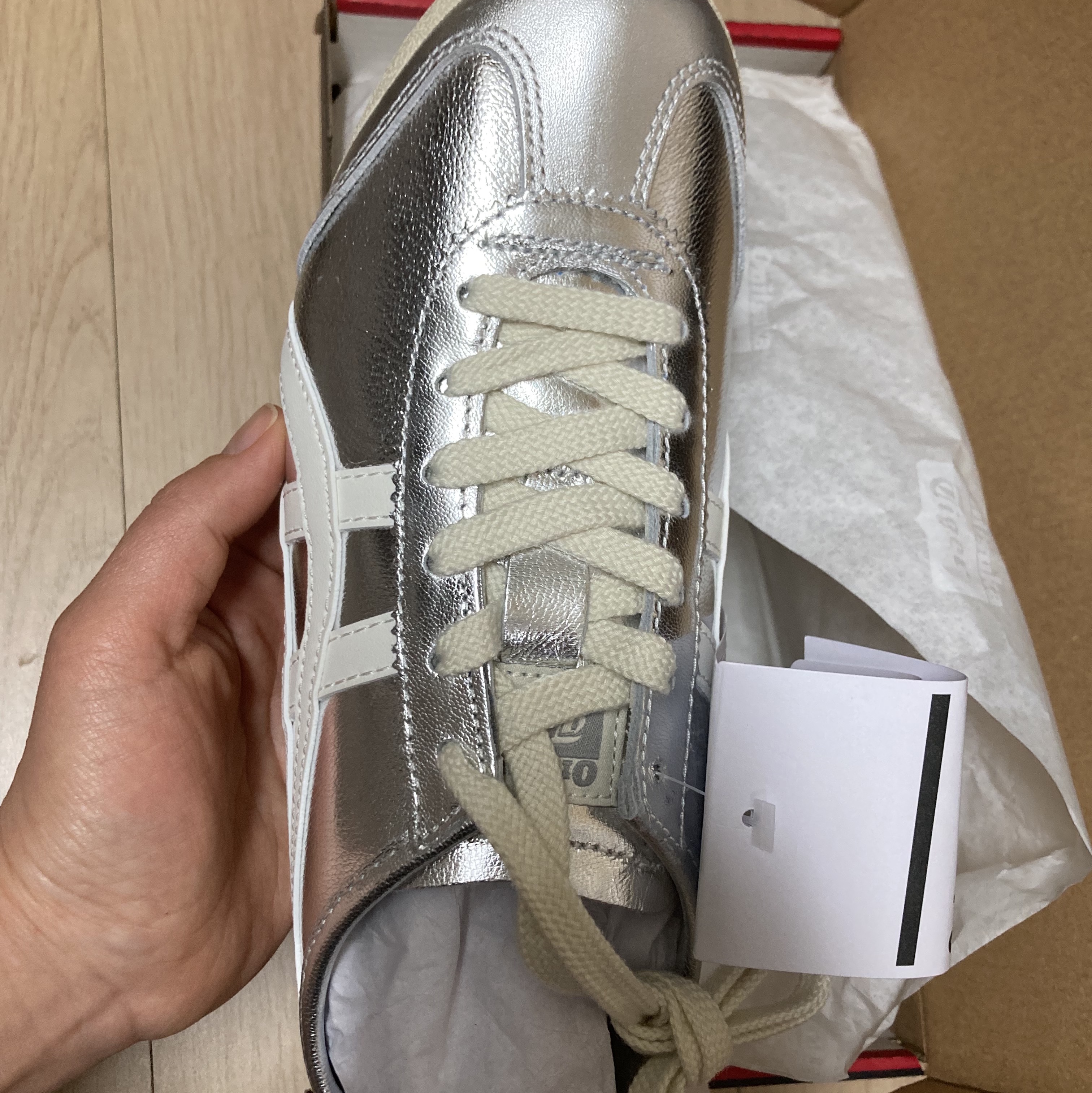 Onitsuka Tiger Mexico 66 White Silver 착용 스타일