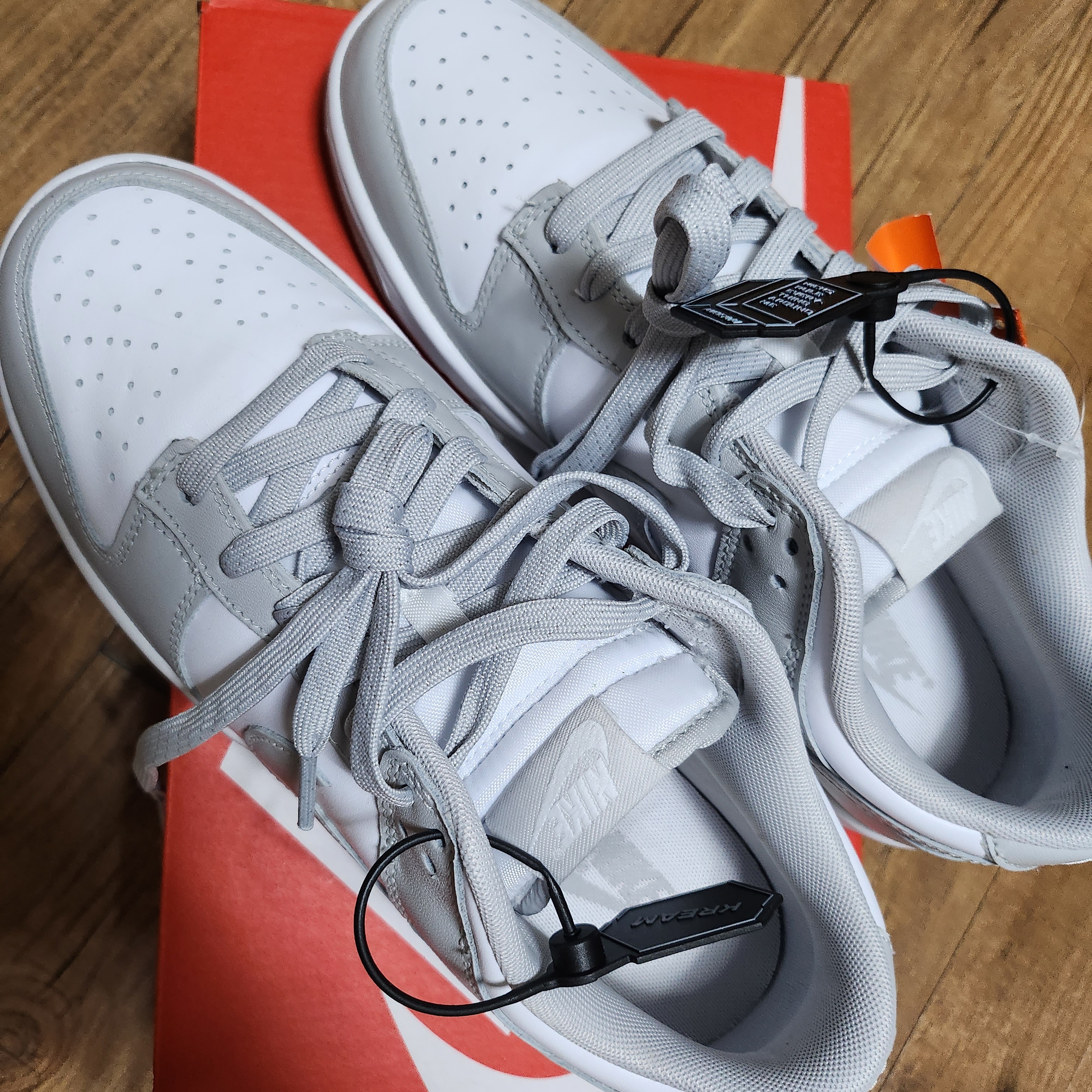 Nike Dunk Low Retro Grey Fog 착용 스타일