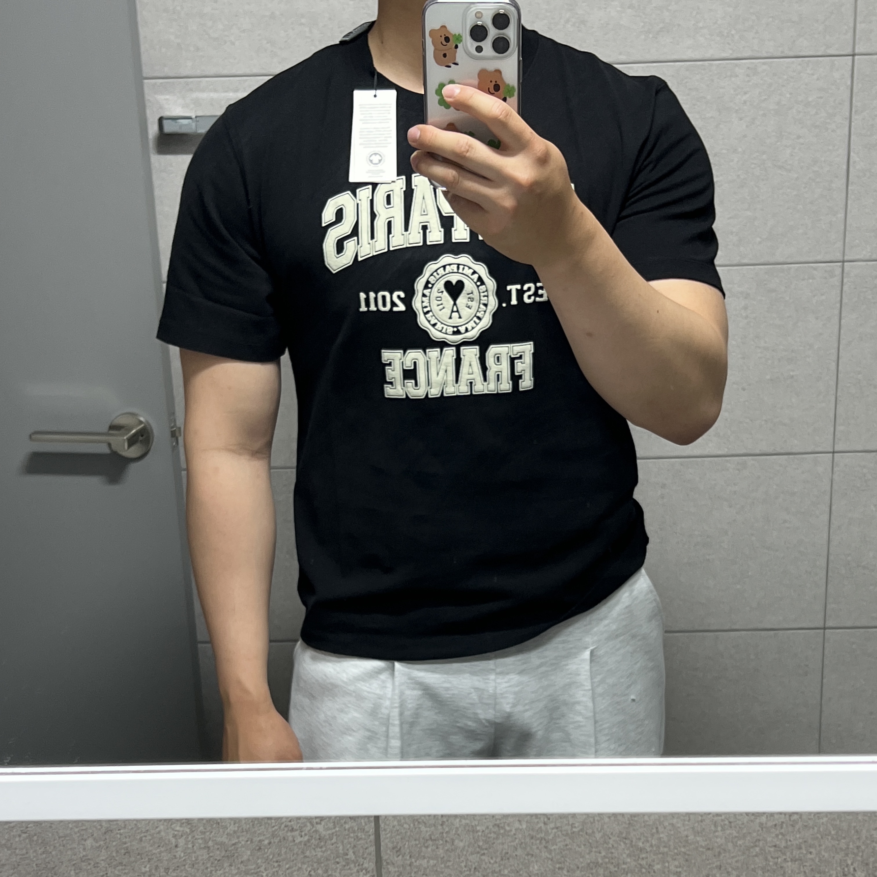 AMI Paris France T-Shirt Black 착용 스타일