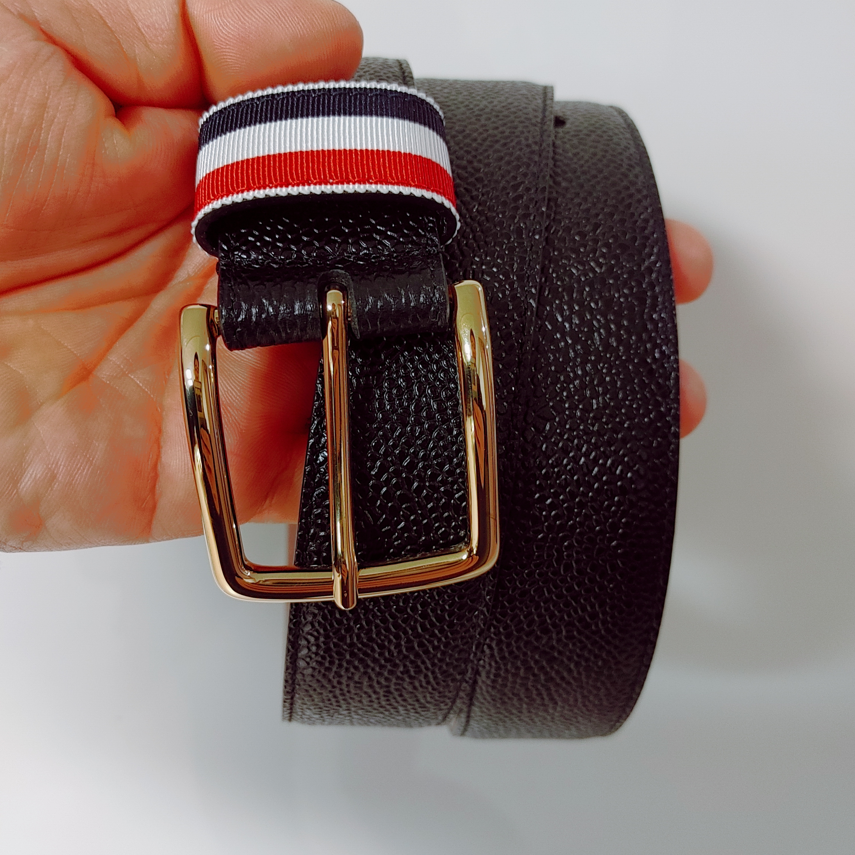 Thom Browne Calfskin Pebbled Leather Belt Black 착용 스타일 - 2