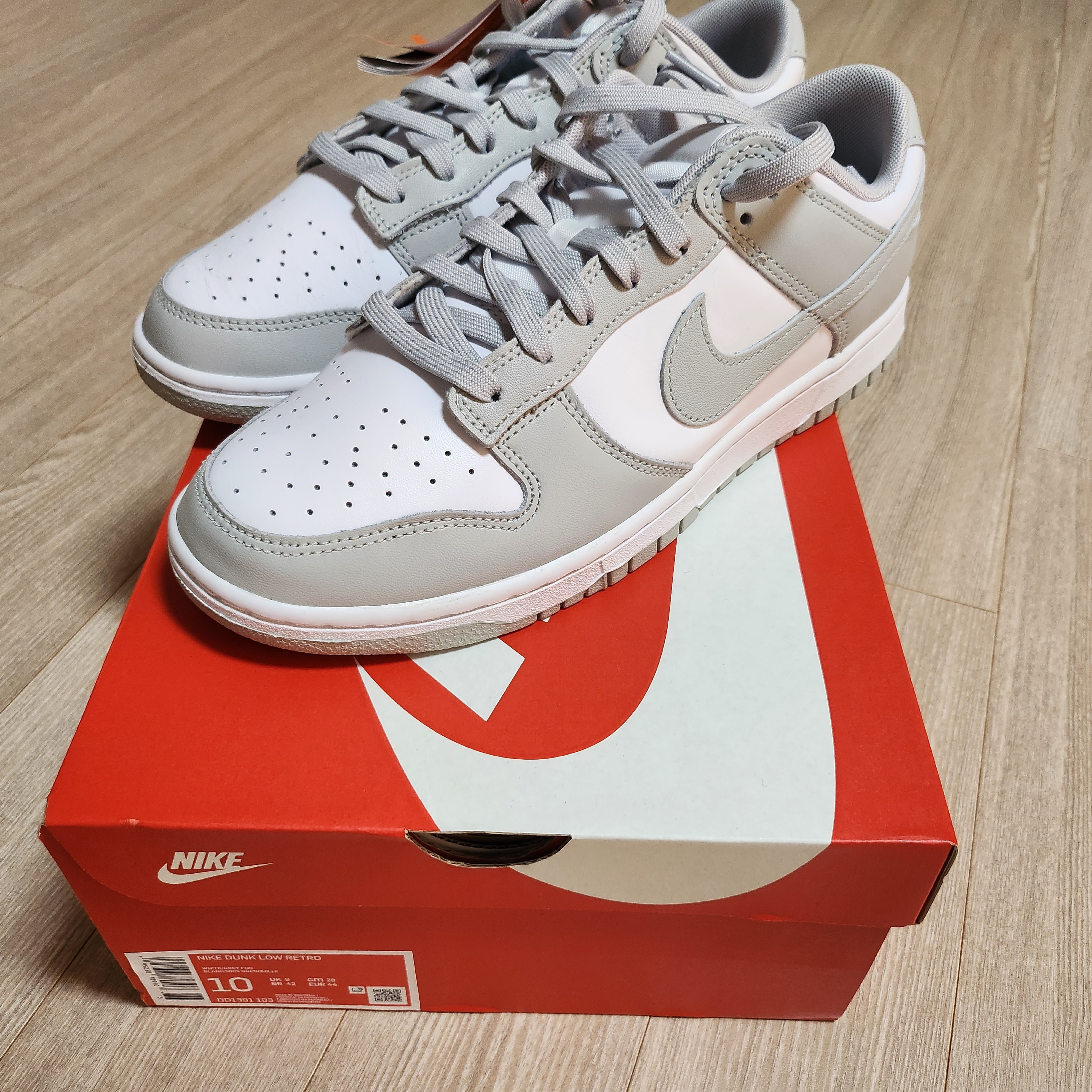Nike Dunk Low Retro Grey Fog 착용 스타일
