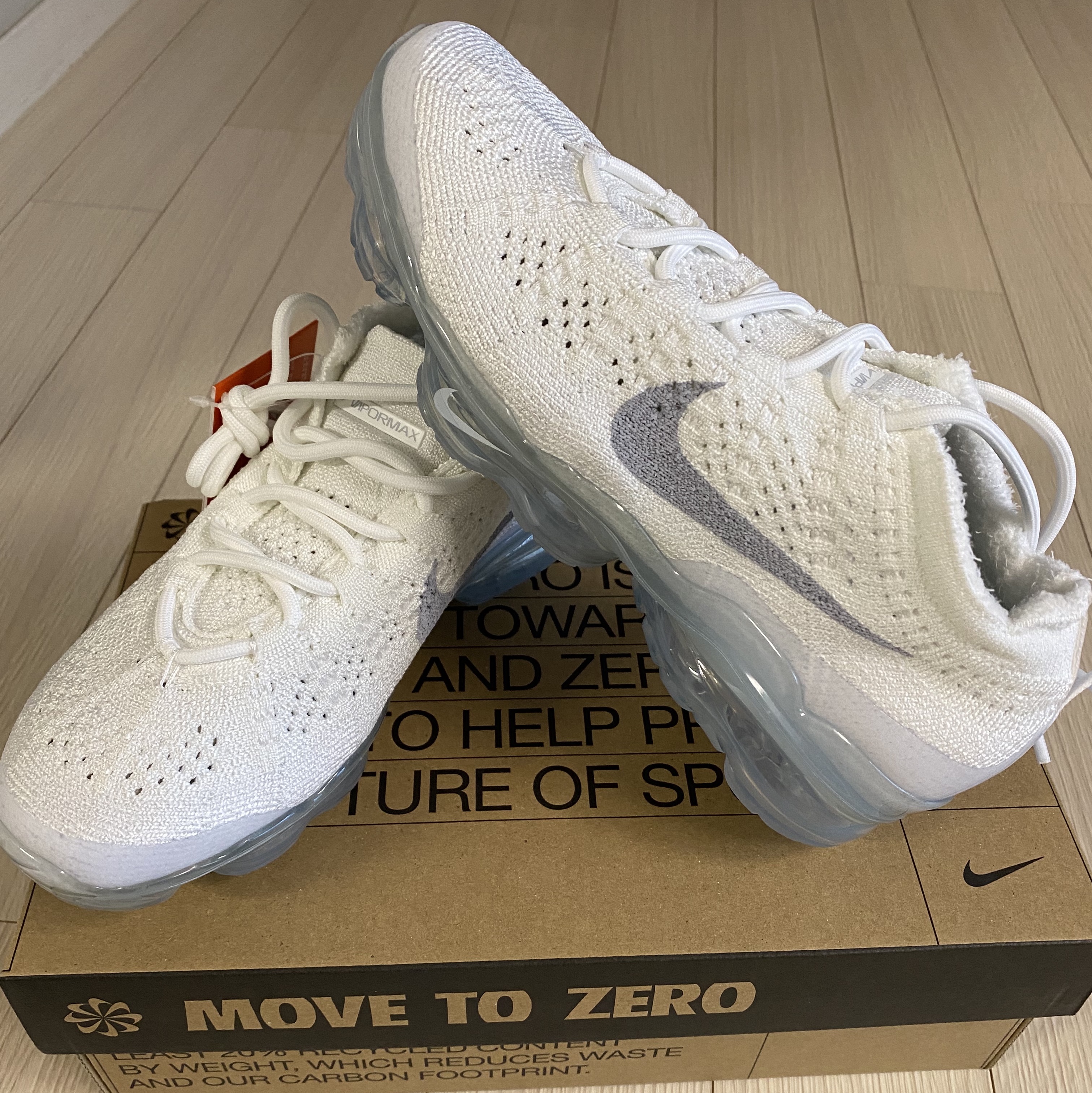 (W) Nike Air Vapormax 2023 Flyknit White 착용 스타일