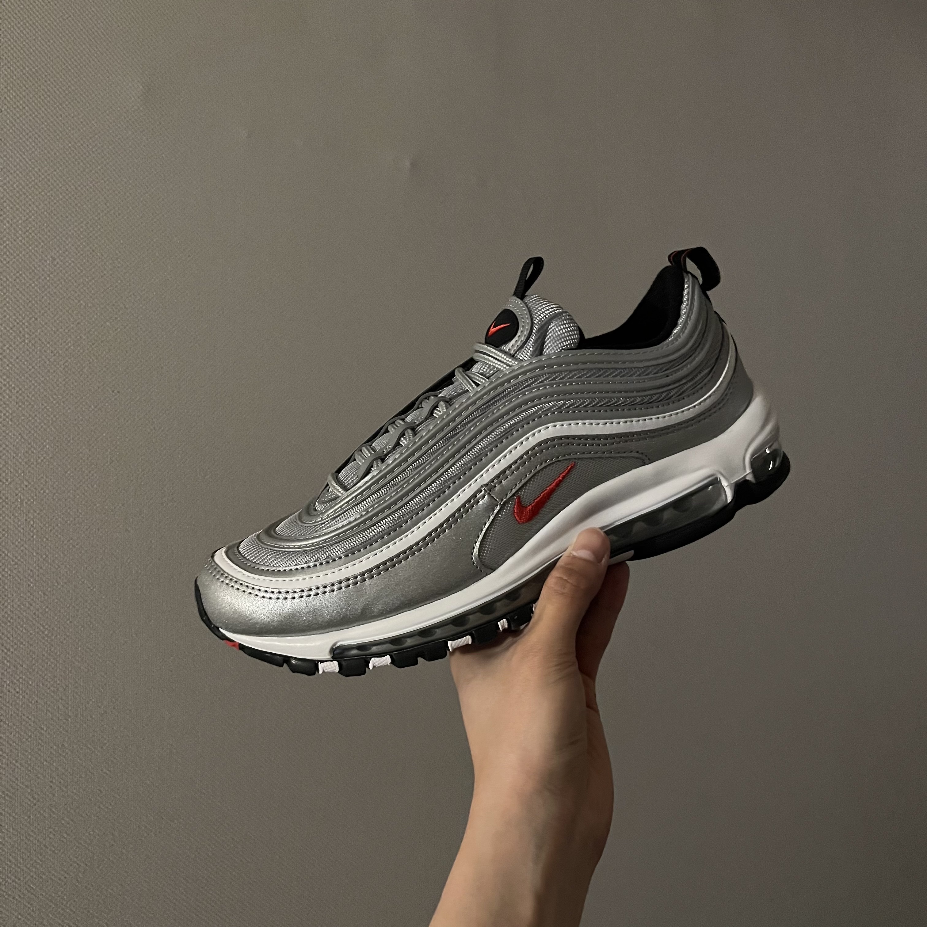 Nike Air Max 97 OG Silver Bullet 2022 착용 스타일